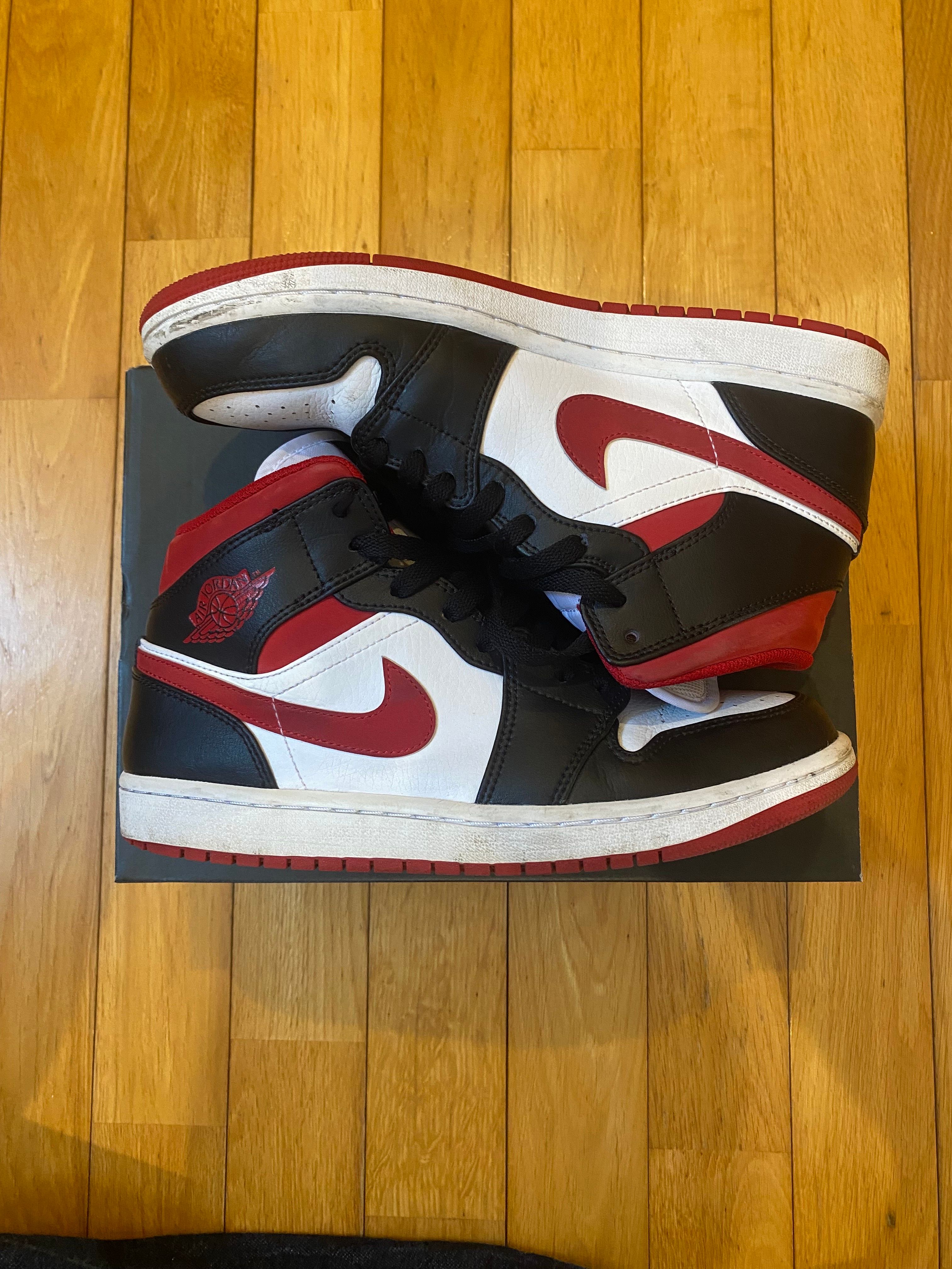 Nike Air Jordan 1 Mid "White/Gym Red Black"