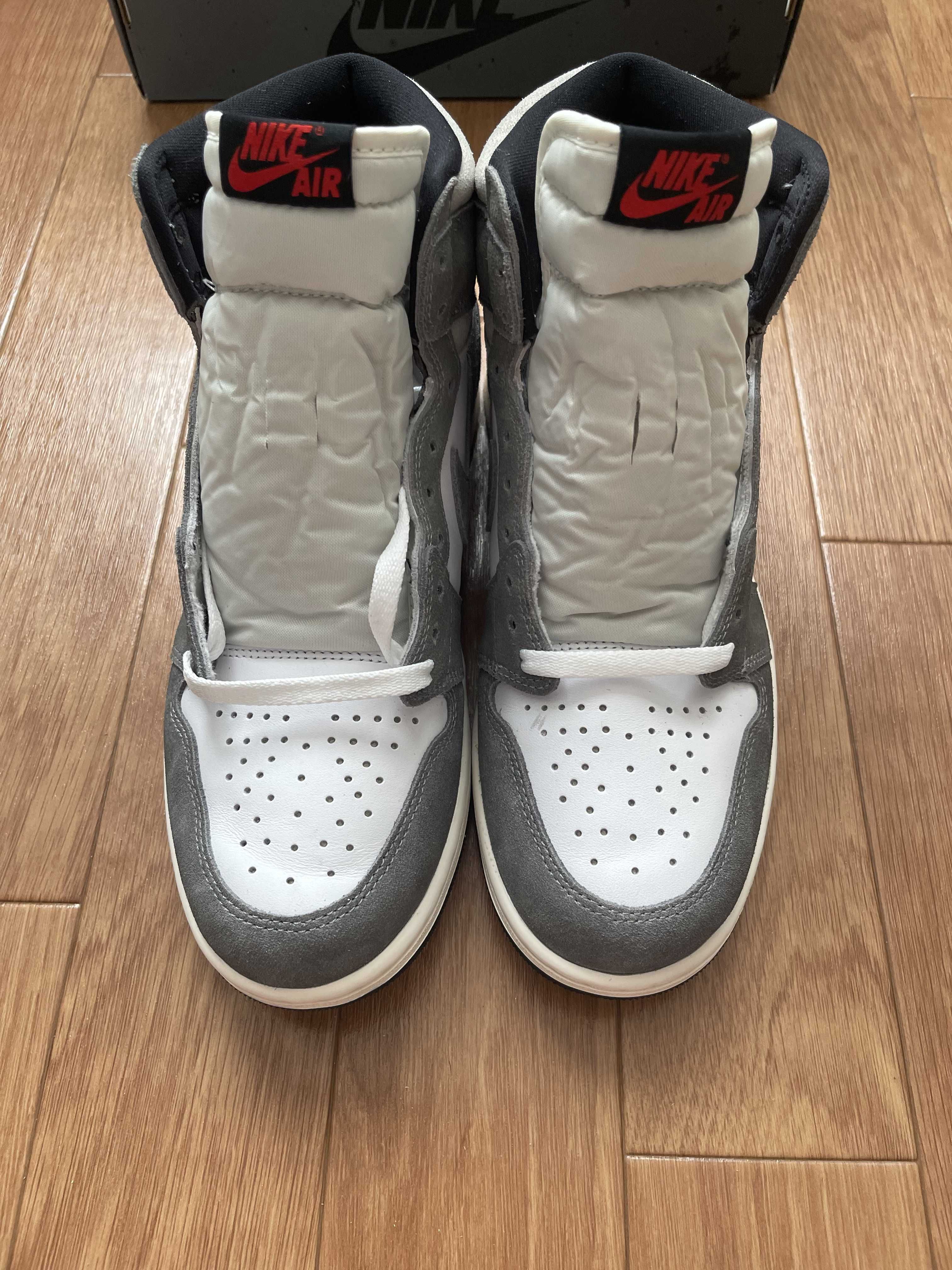 Nike Air Jordan 1 Retro High OG "Black and Smoke Grey"