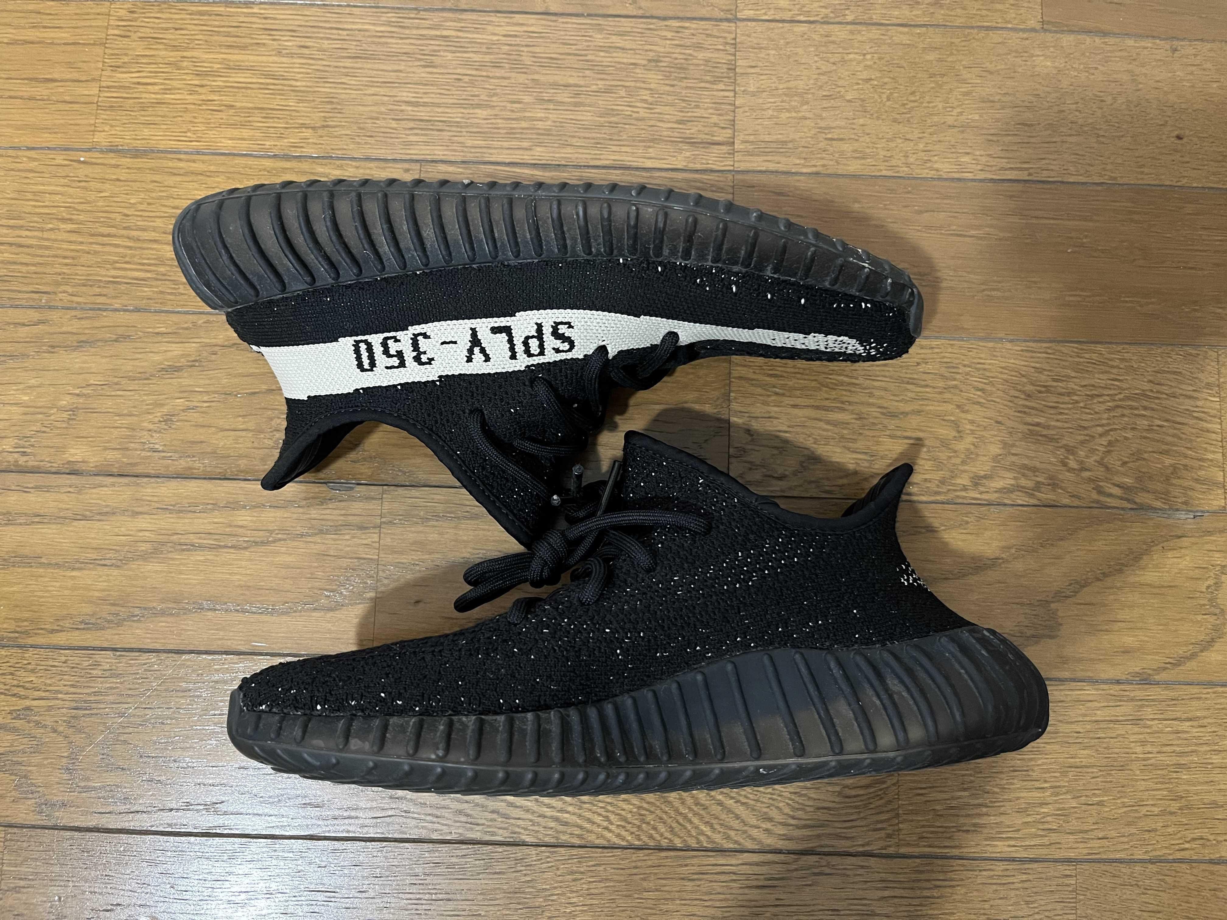 adidas YEEZY Boost 350 V2 "Oreo"