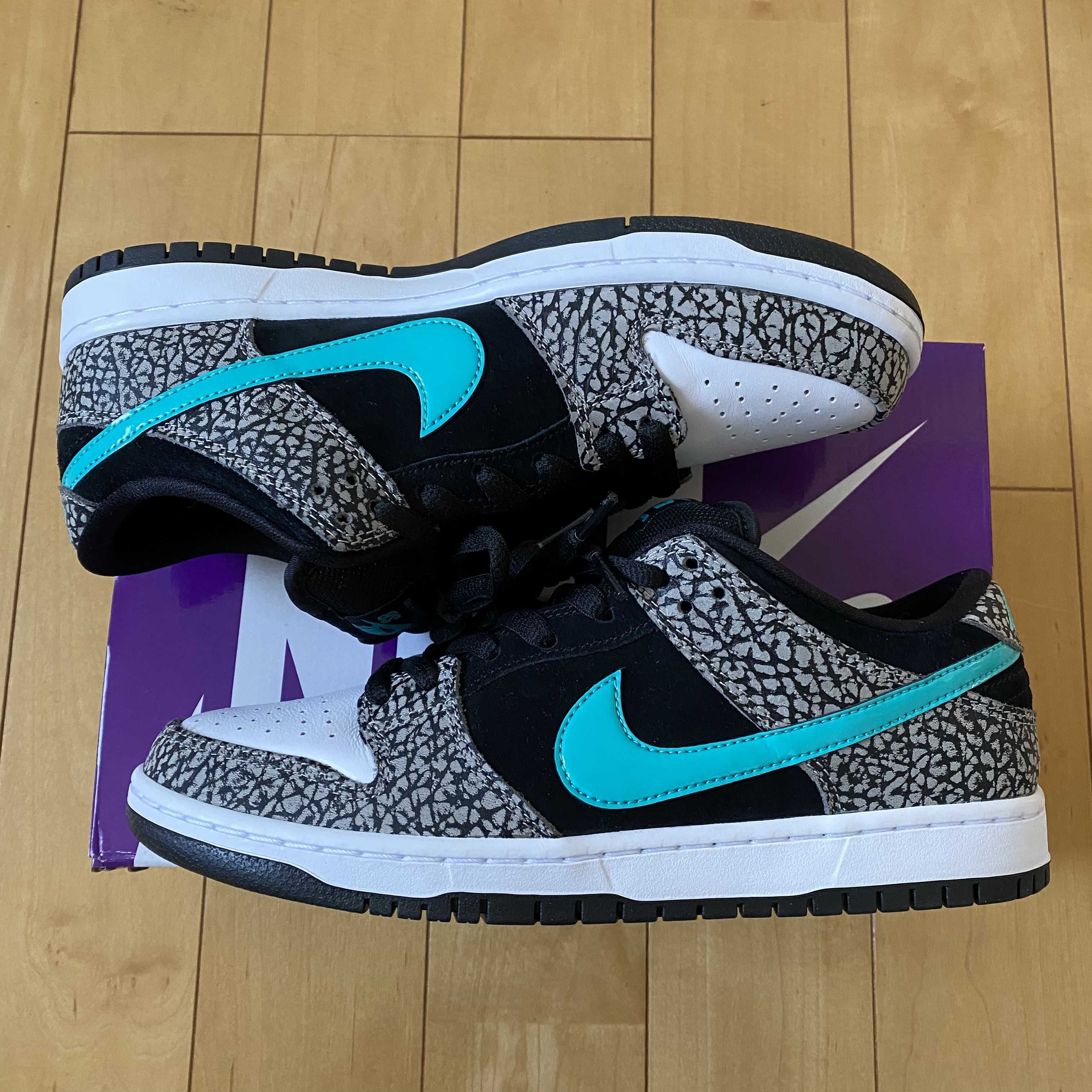 Nike SB Dunk Low "Elephant/Safari"