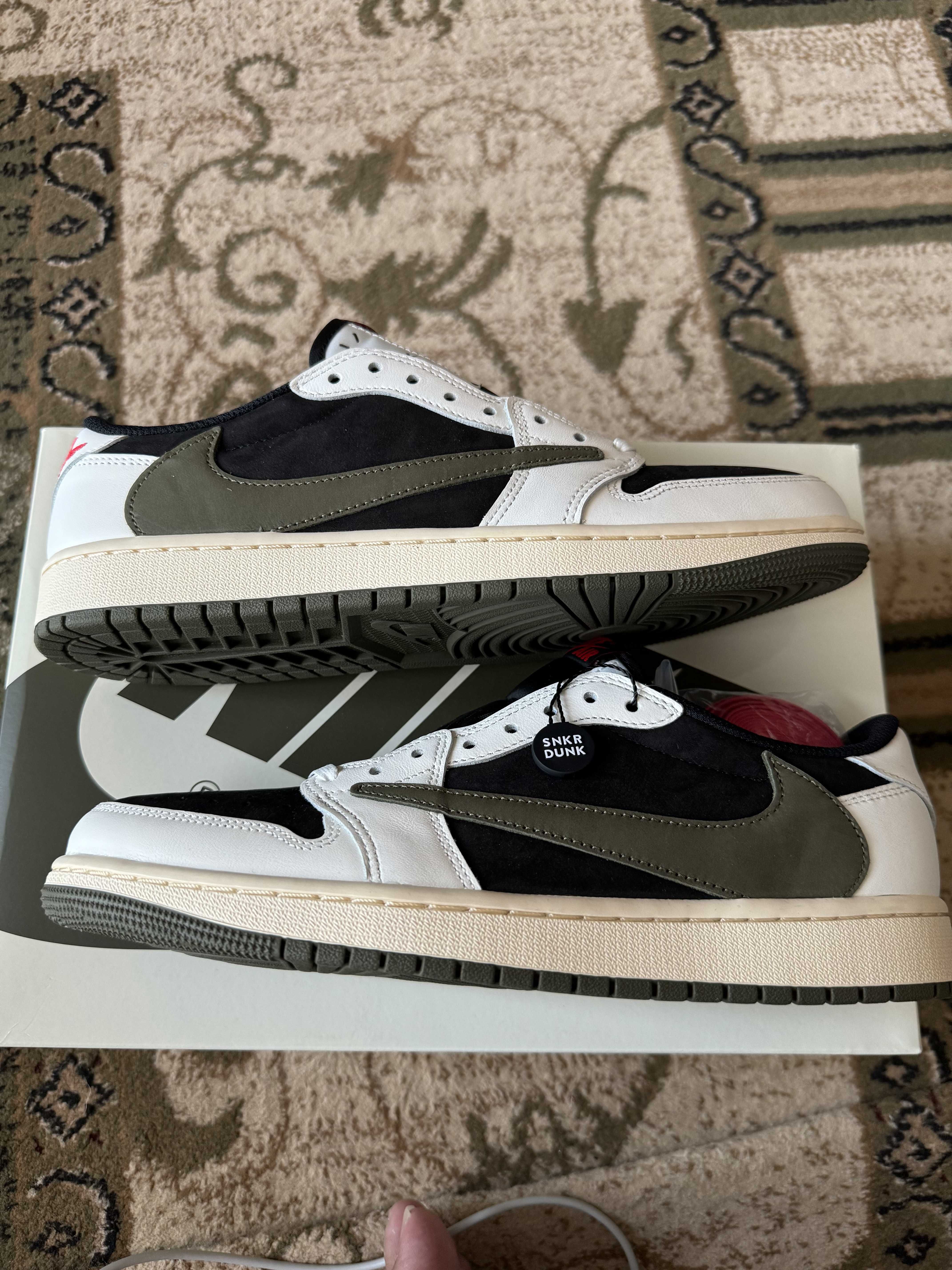 Travis Scott × Nike Women's Air Jordan 1 Low OG "Medium Olive"