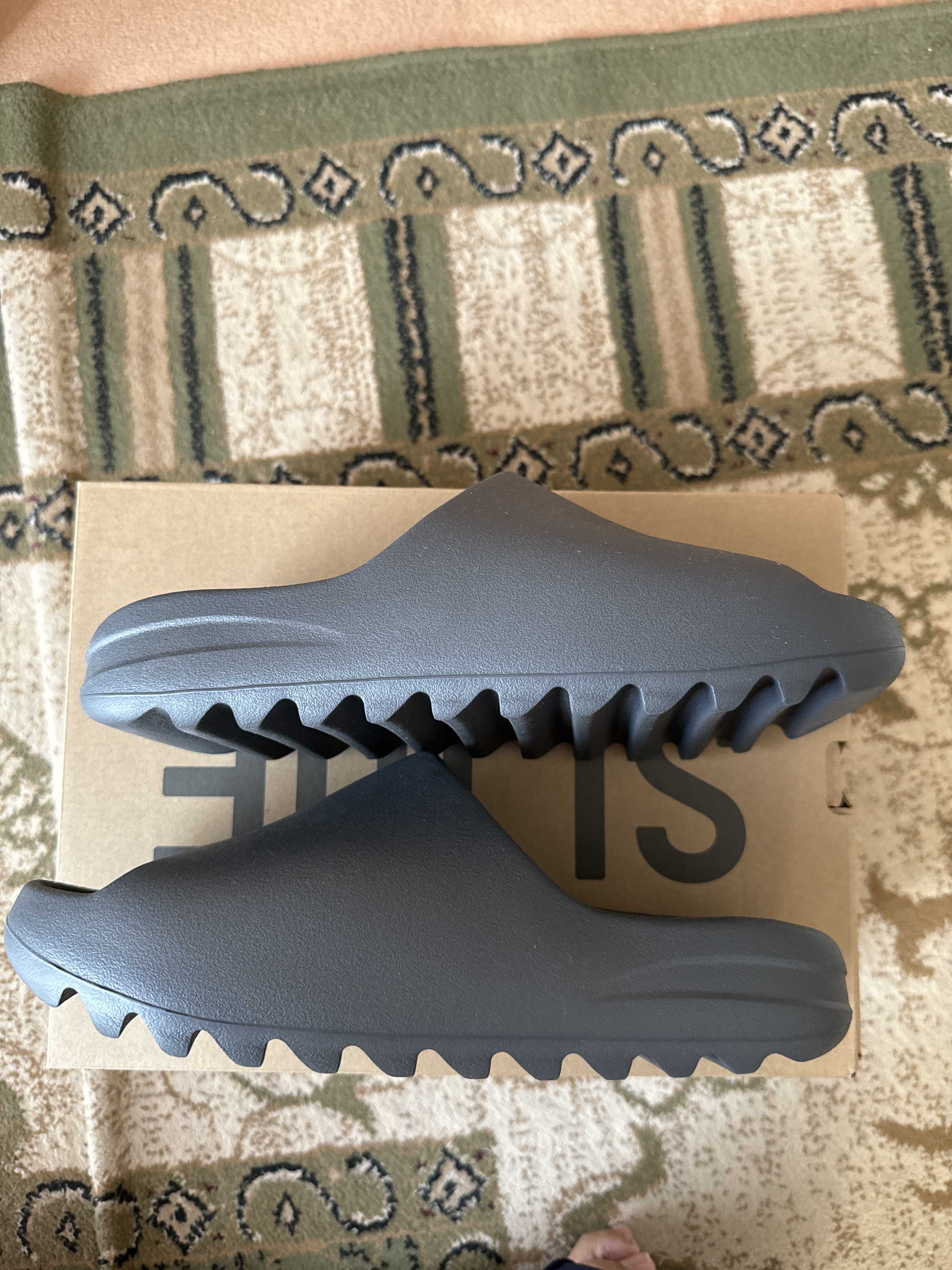 adidas YEEZY Slide "Slate Grey"