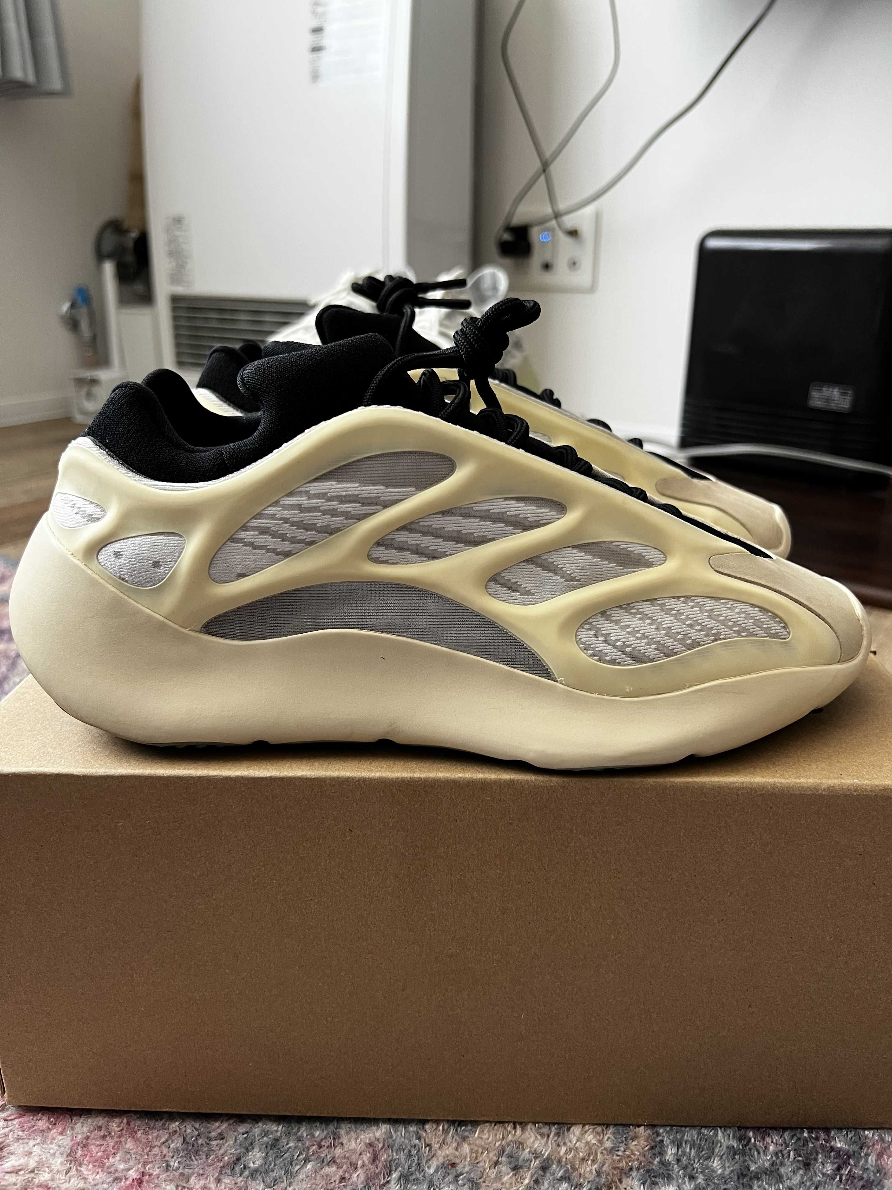adidas YEEZY 700V3 "Azael"