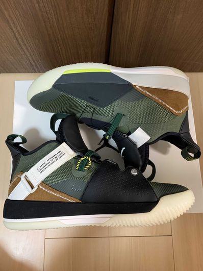 Travis Scott × Nike Air Jordan 33 NRG "Cactus Jack"