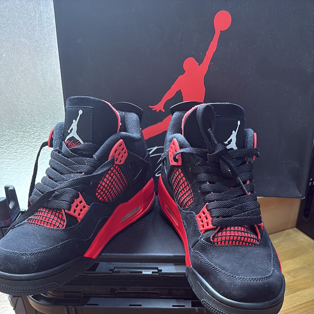 Nike Air Jordan 4 "Red Thunder/Crimson"