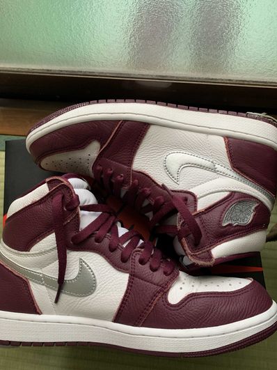 Nike Air Jordan 1 High OG "Bordeaux"