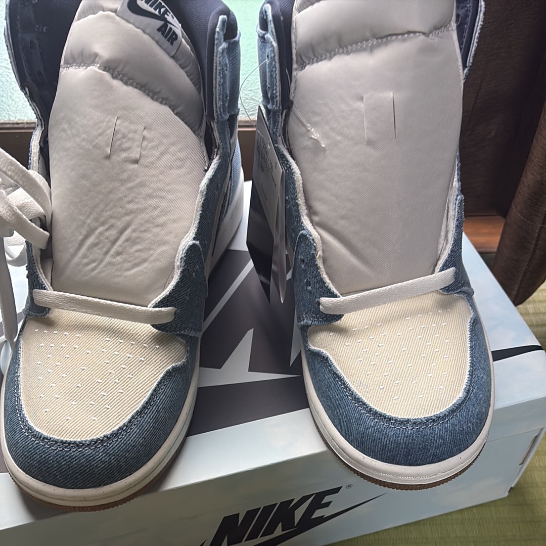 Nike Air Jordan 1 Retro High OG "Denim"