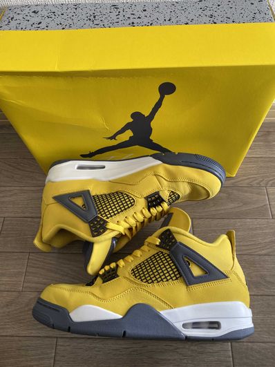 Nike Air Jordan 4 "Tour Yellow"