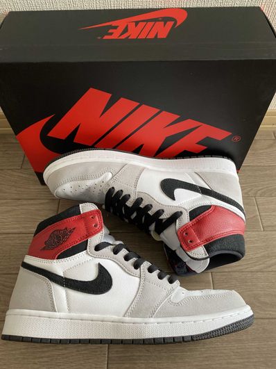 Nike Air Jordan 1 High OG "White/Black/Light Smoke Grey"