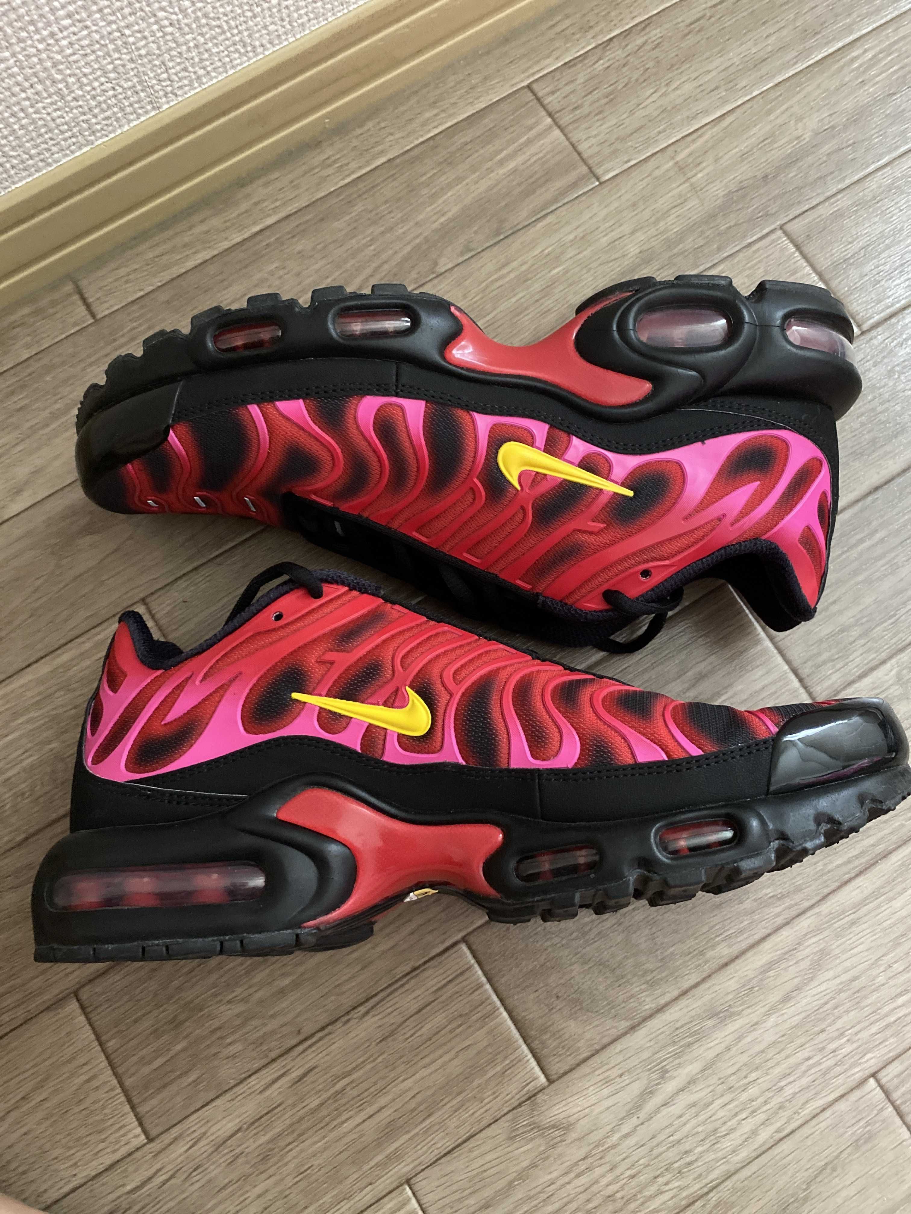 Supreme × Nike Air Max Plus "Hyper Grape"