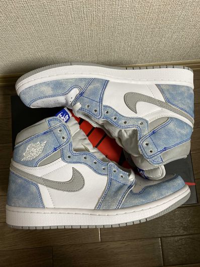 Nike Air Jordan 1 High OG "Hyper Royal"