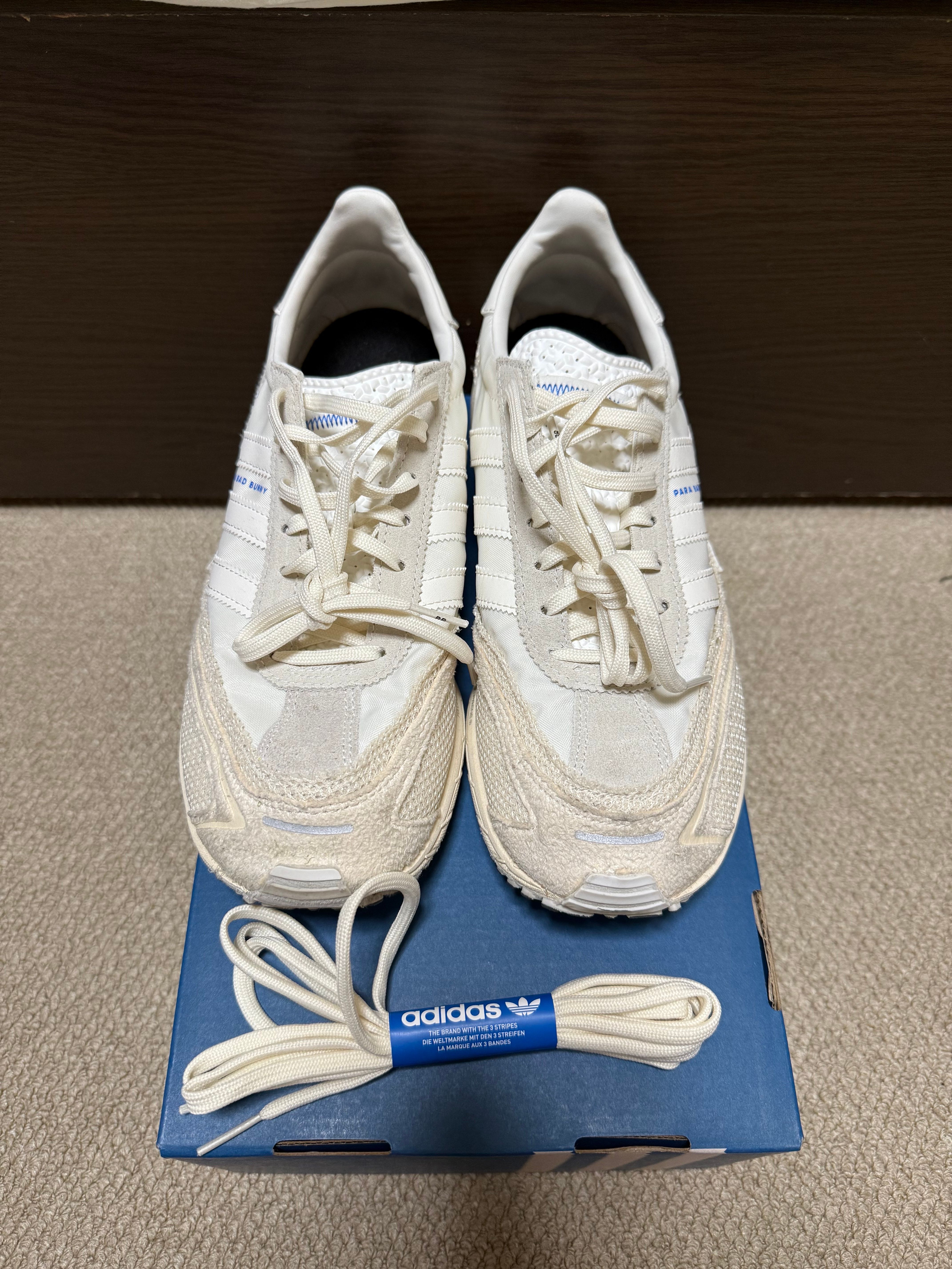 バッドバニー × アディダスオリジナルス アディゼロ SL72 "オフホワイト/チョークホワイト/ワンダーホワイト"