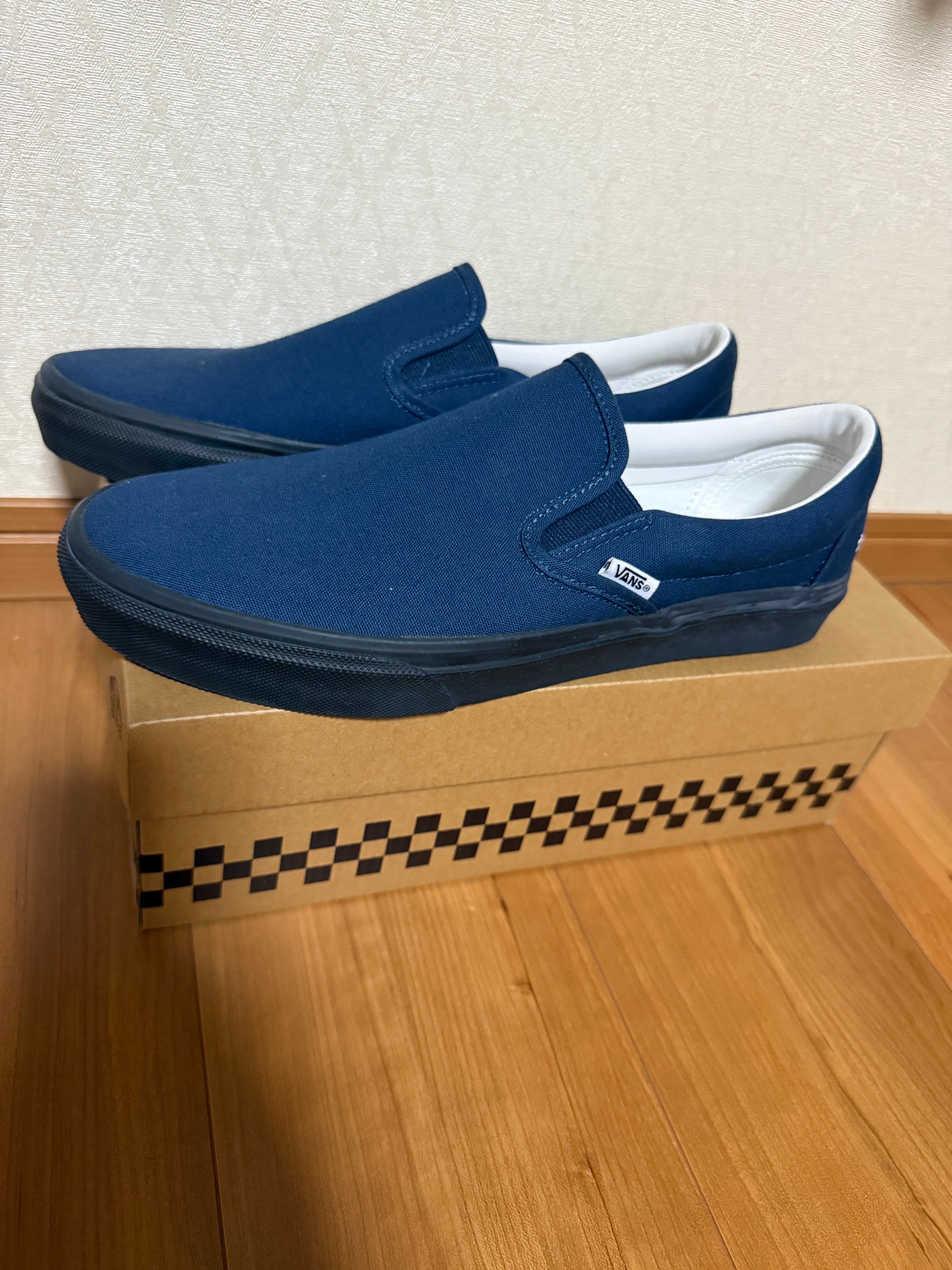 オールマイホーミーズ × バンズ スリッポン "ネイビー"