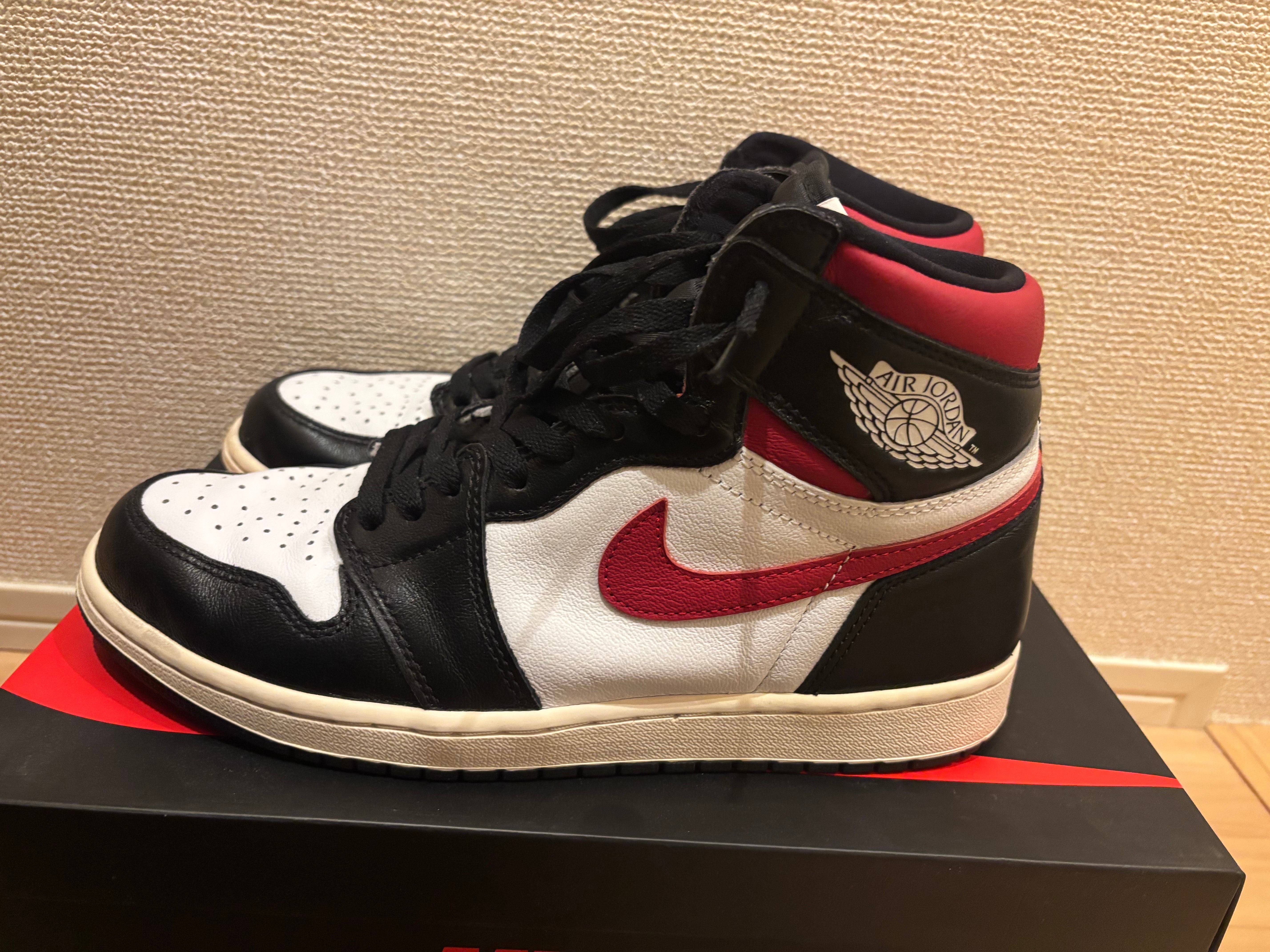 Nike Air Jordan 1 Retro High "Black/White/Sail/Gym Red"