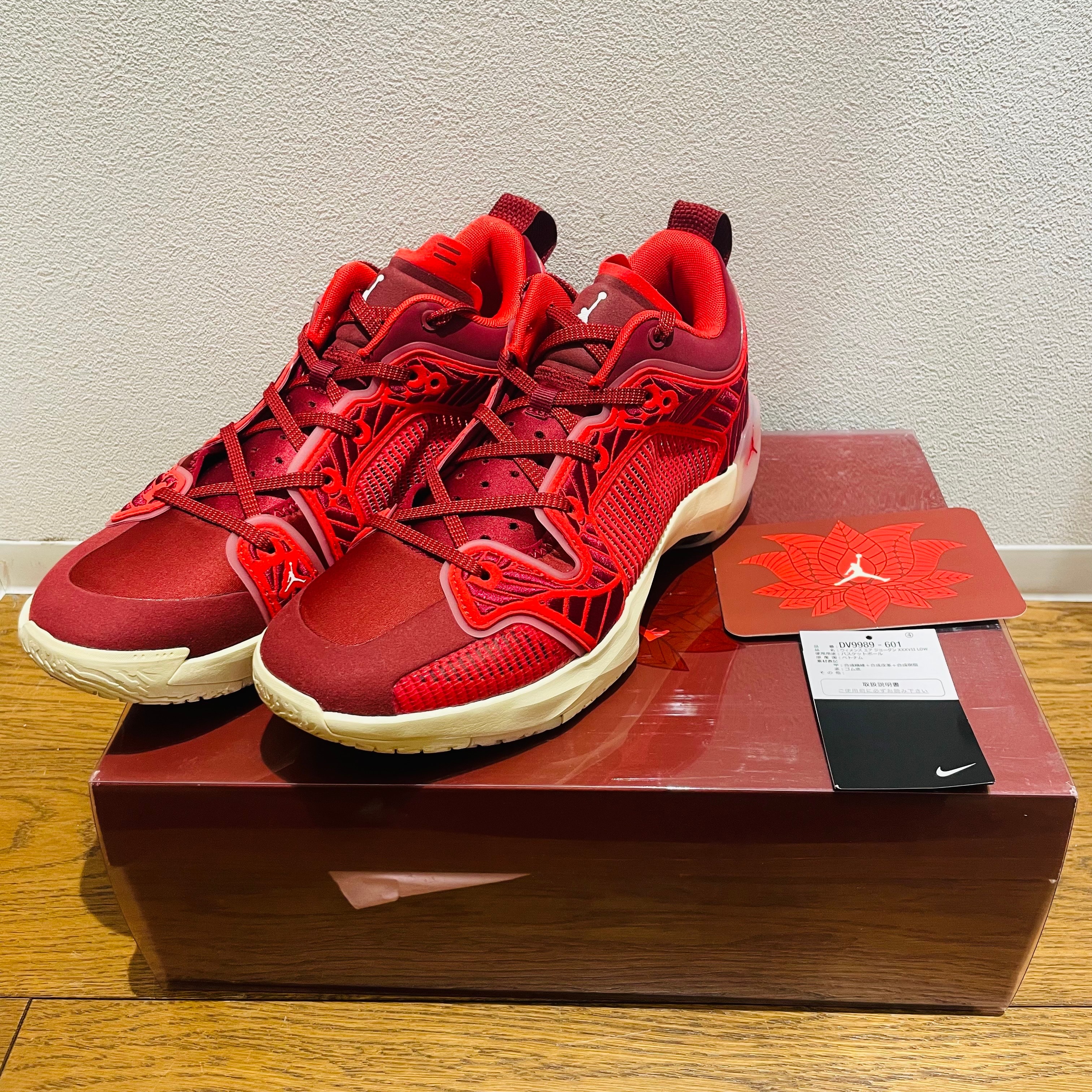 ナイキ ウィメンズ エアジョーダン 37 ロー "チームレッド"