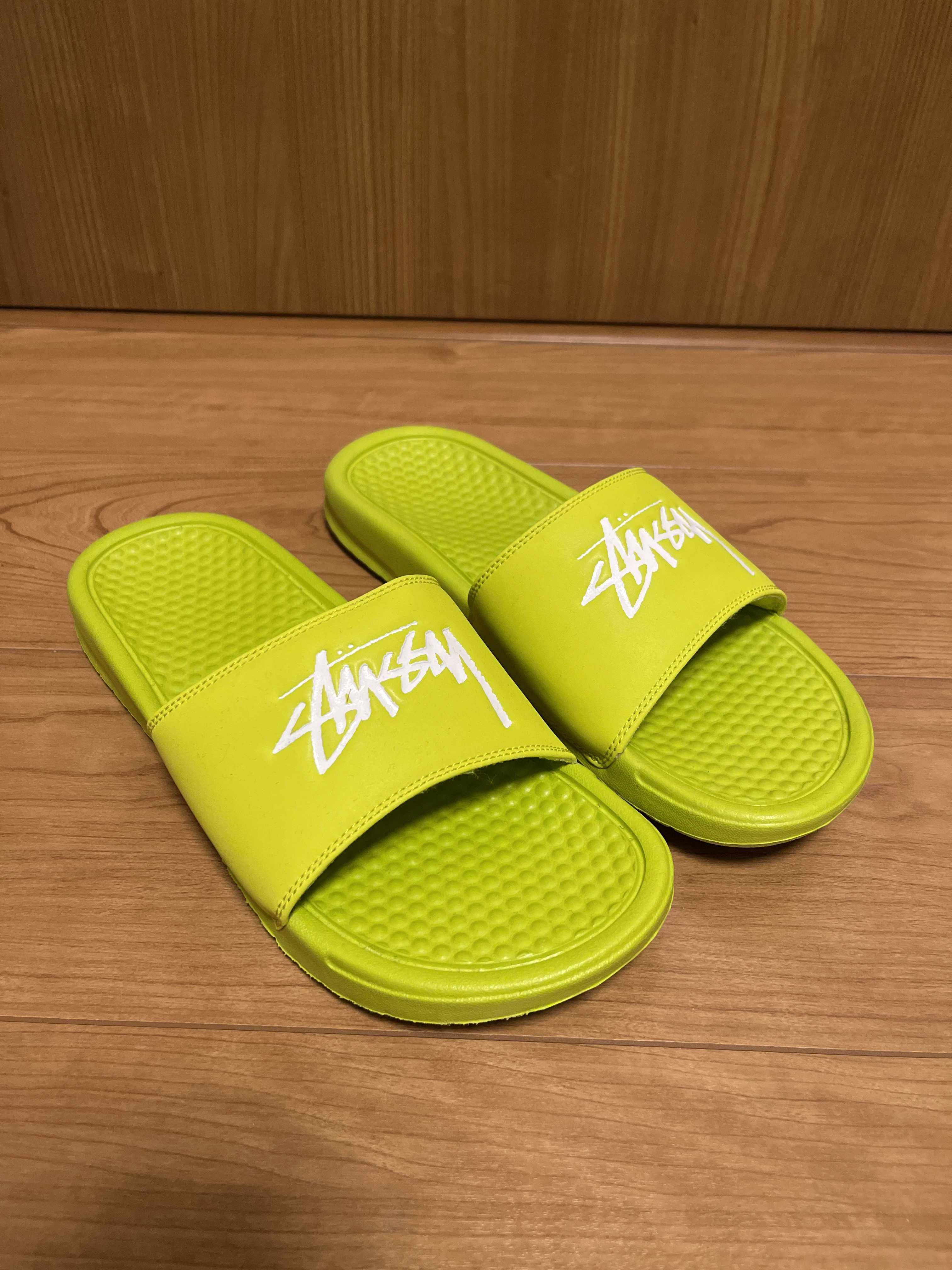 STUSSY × NIKE BENASSI SLIDE "VOLT"