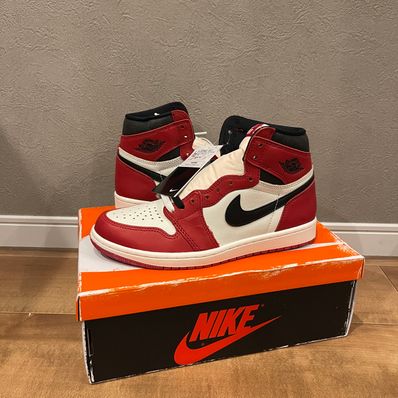 Nike Air Jordan 1 High OG "Lost & Found/Chicago"
