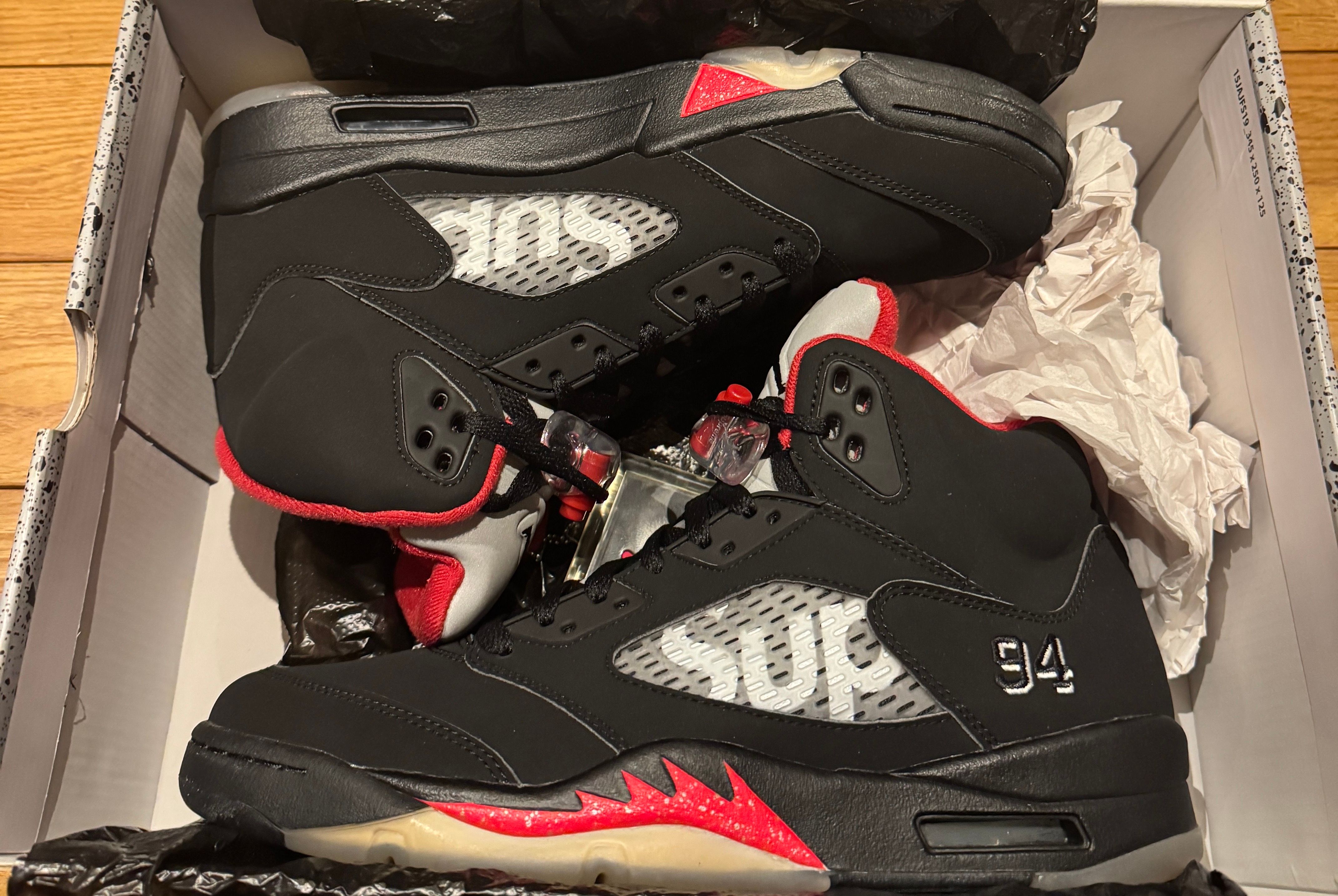 Supreme × Nike Air Jordan 5 Retro "Black"