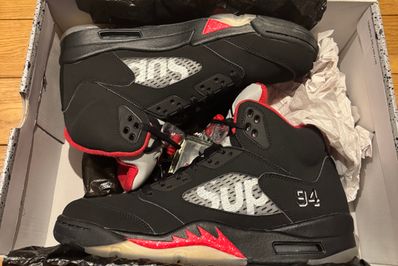 Supreme × Nike Air Jordan 5 Retro "Black"