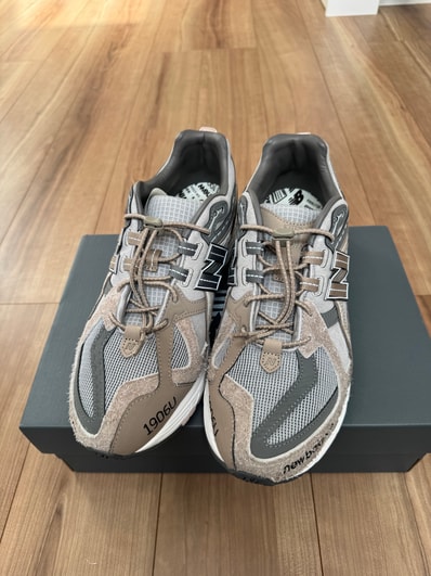 INVINCIBLE × N.HOOLYWOOD × New Balance 1906U "Gray Titan"