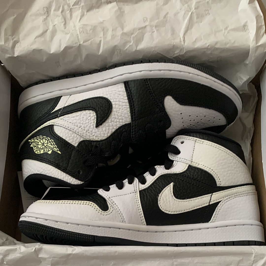 Nike Women's Air Jordan 1 Mid "Homage"