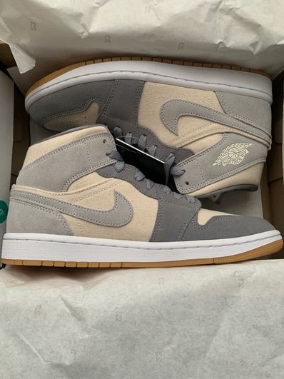 Nike Air Jordan 1 Mid SE "Coconut Milk/Particle Grey"