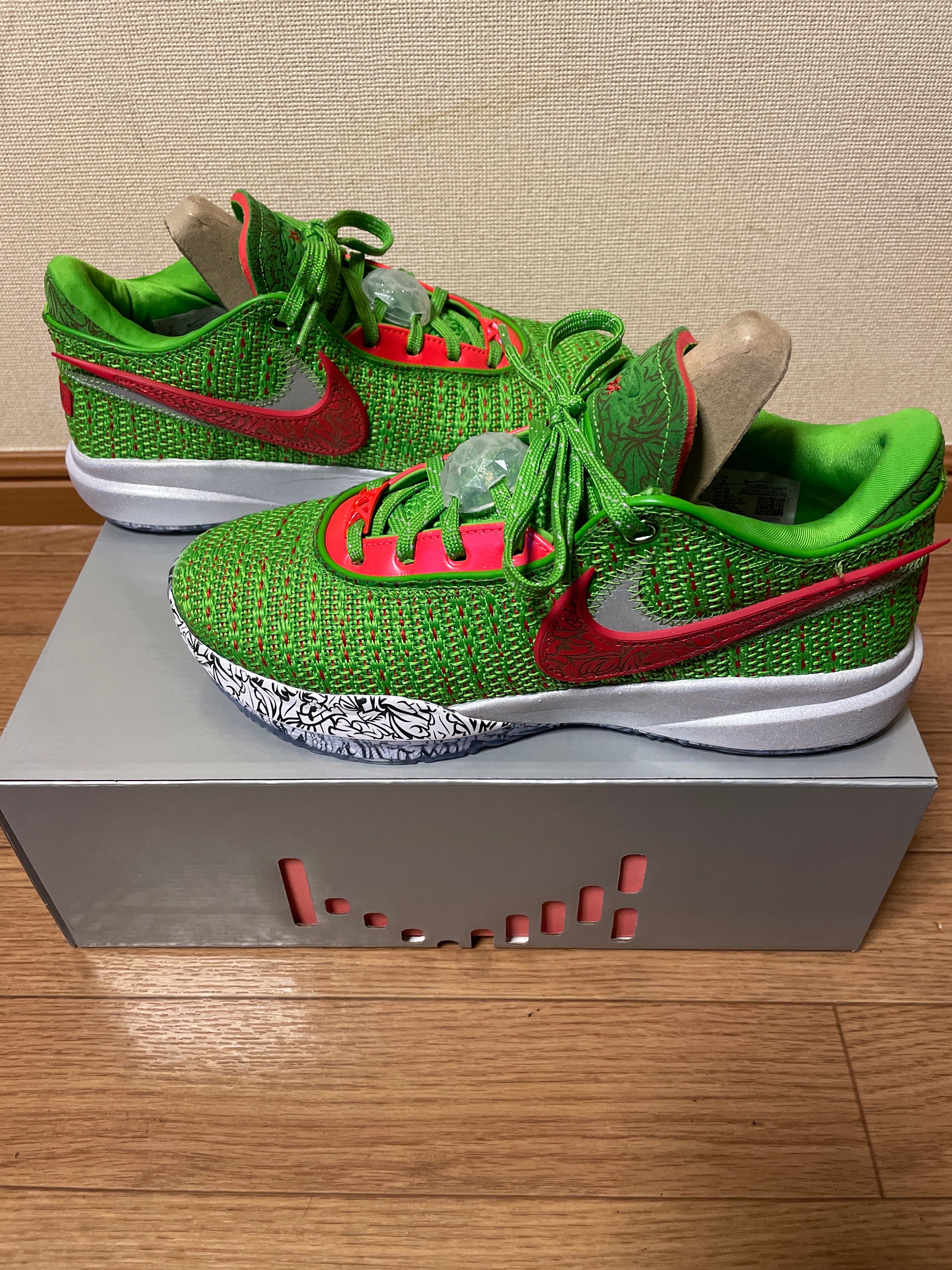 Nike LeBron 20 "Christmas"