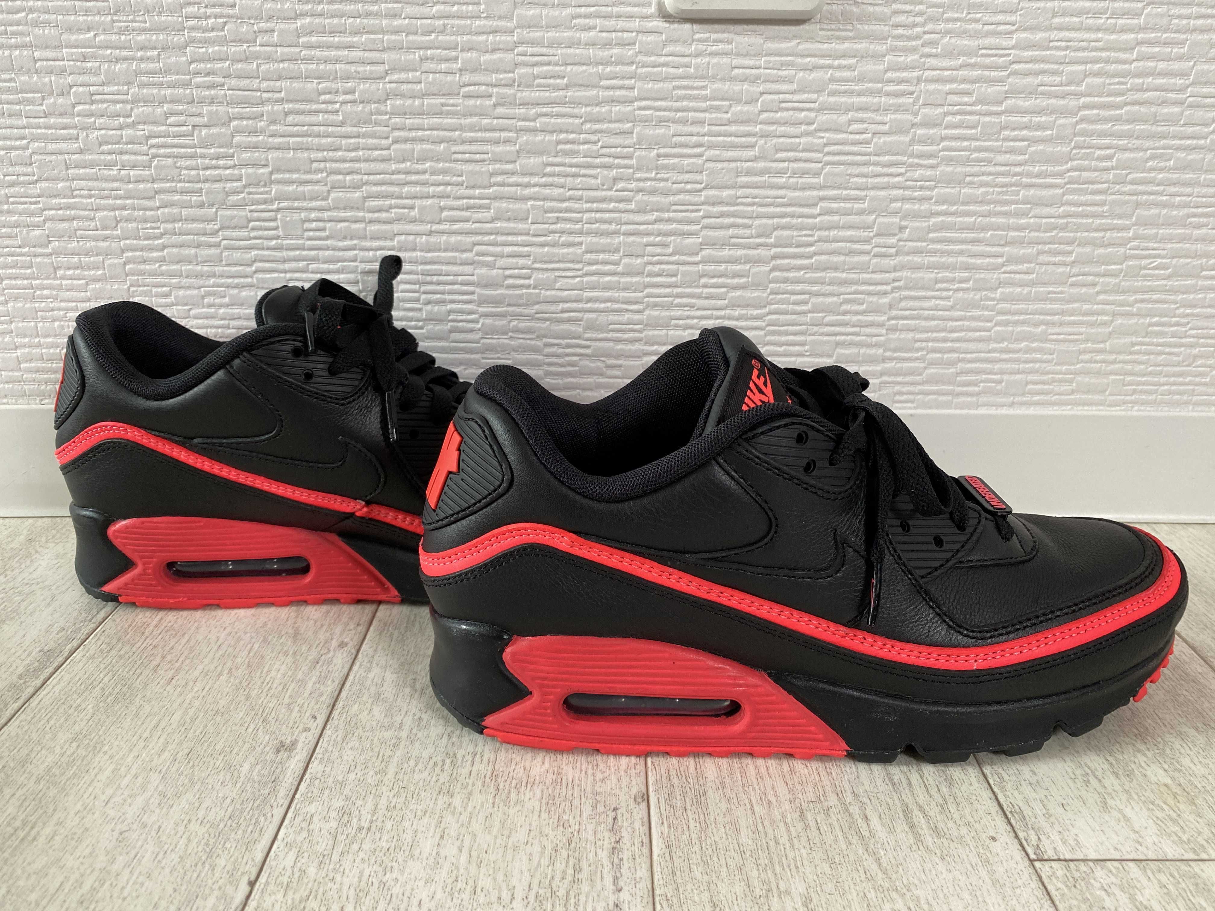 UNDEFEATED × Nike Air Max 90 "Black/Red"
