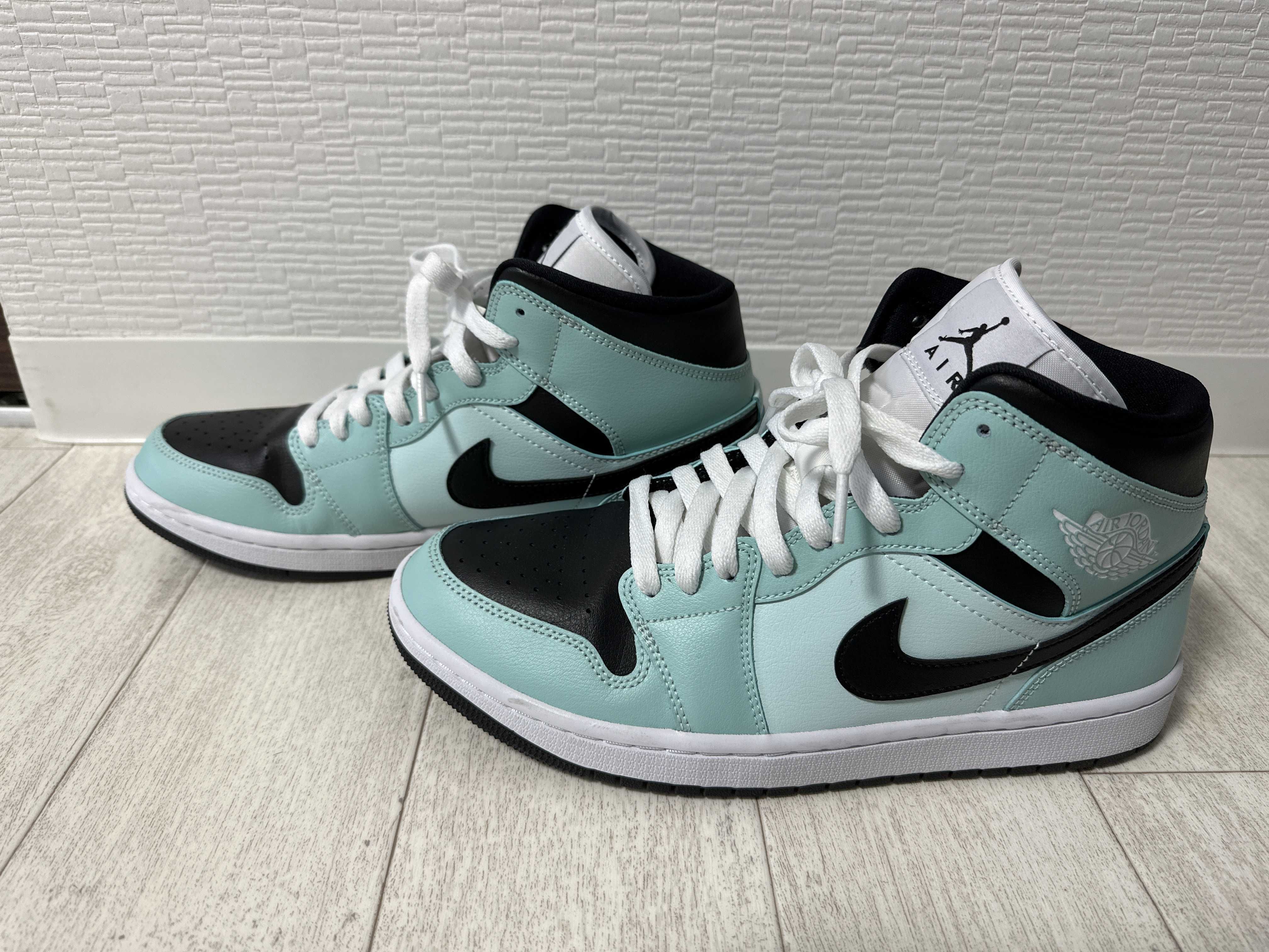NIKE Women's AIR JORDAN 1 MID "AQUA BLUE"