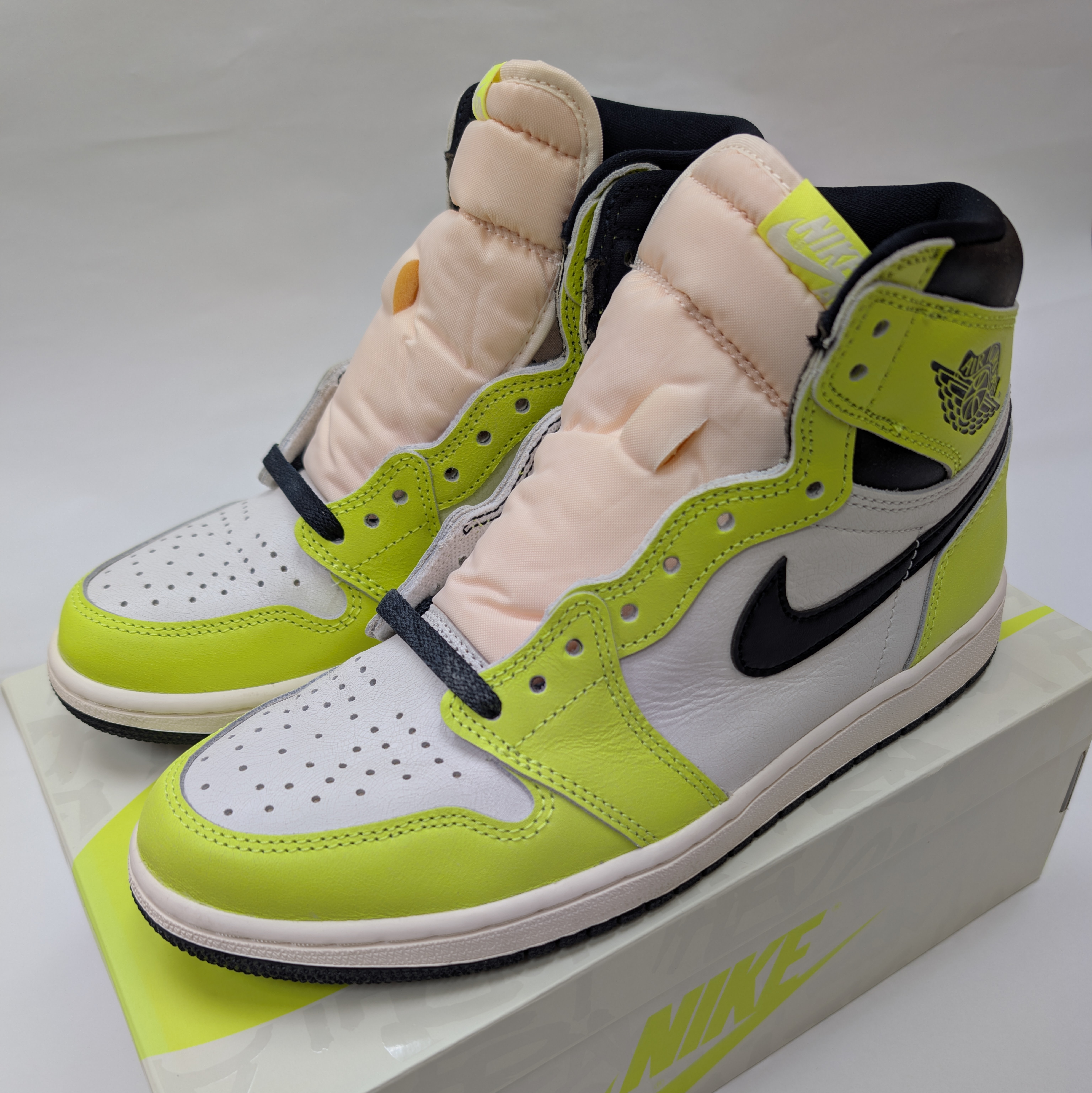 Nike Air Jordan 1 High OG "Volt/Visionaire"