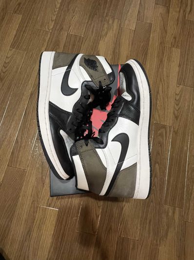 Nike Air Jordan 1 High OG "Sail/Dark Mocha/Black"