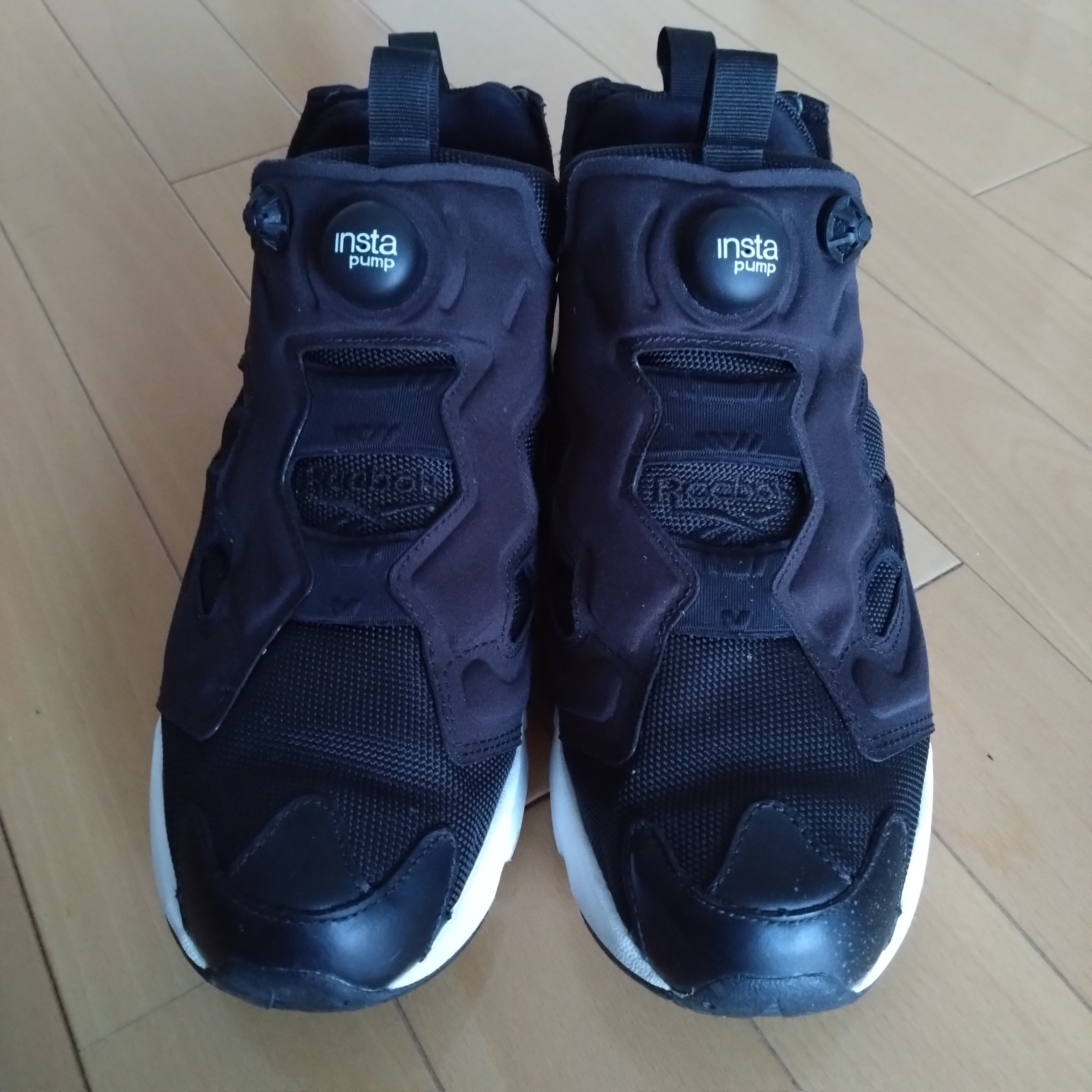 リーボック インスタポンプフューリー OG "ブラック/ホワイト"