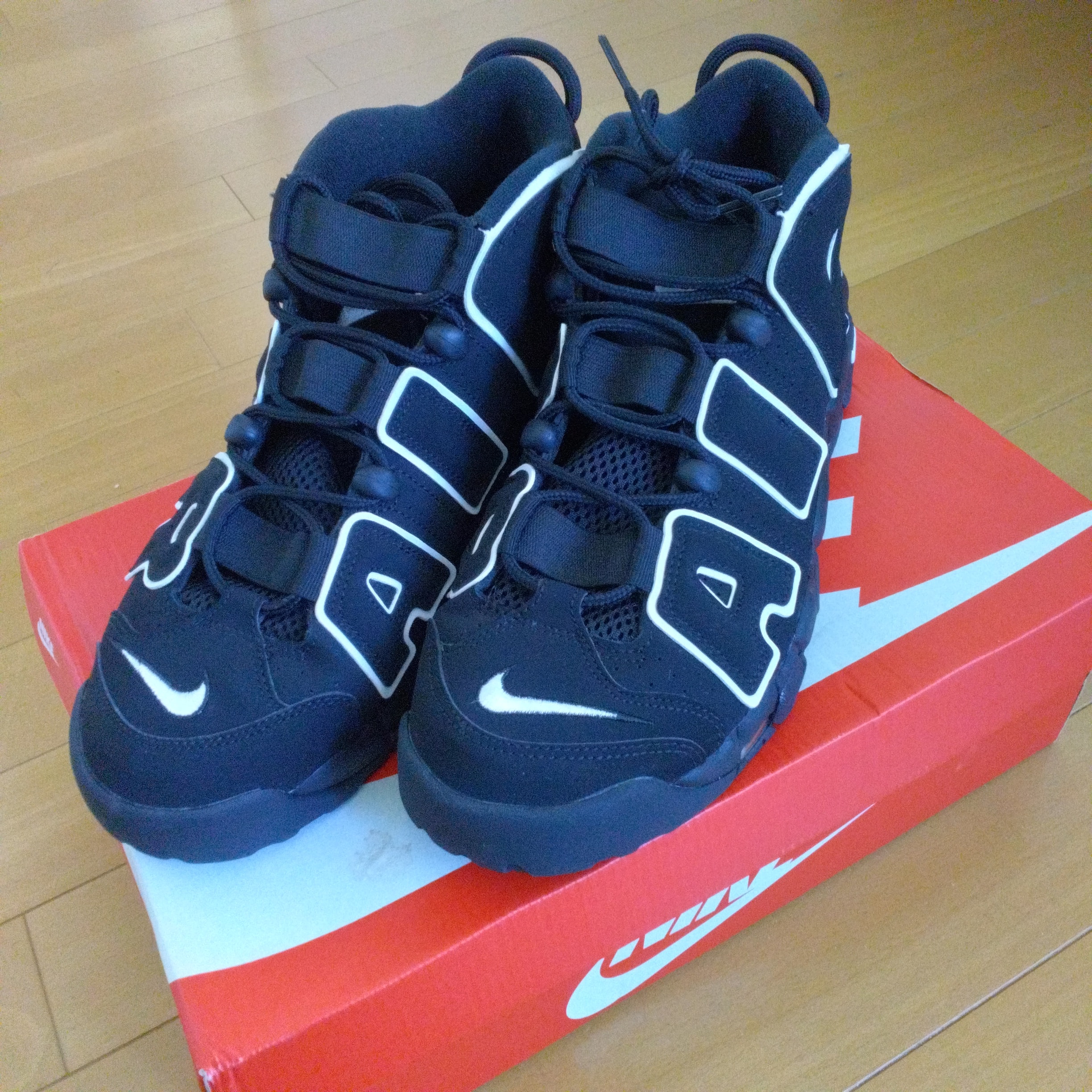 NIKE AIR MORE UPTEMPO "BLACK/WHITE"(2016)