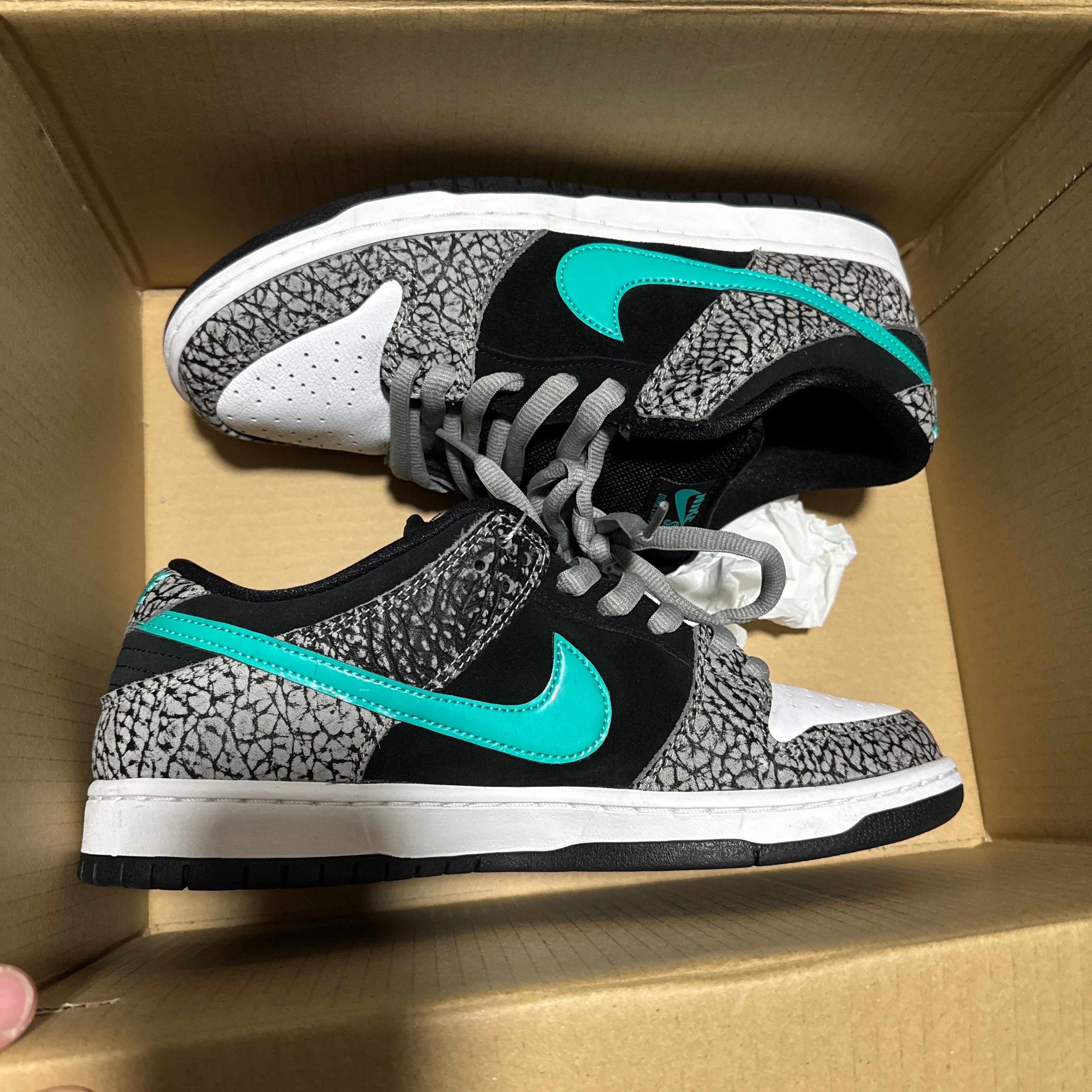 Nike SB Dunk Low "Elephant/Safari"