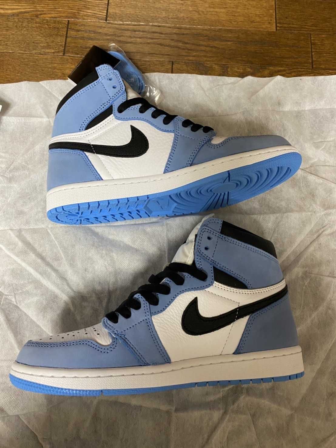 Nike Air Jordan 1 High OG "University Blue"