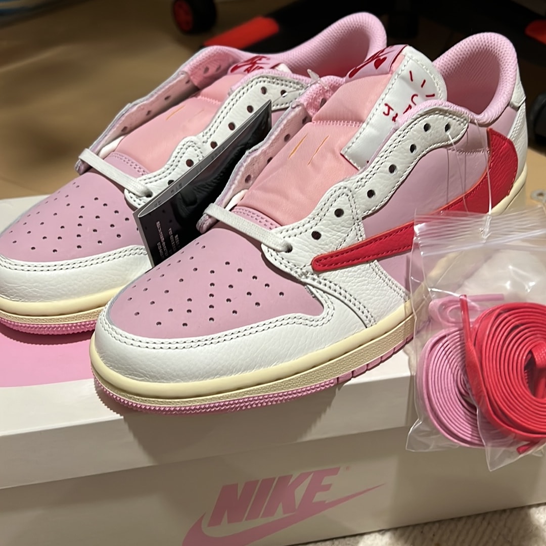 Travis Scott × Nike Air Jordan 1 Retro Low OG "Sail/Tropical Pink"