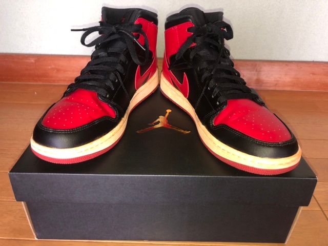 Nike Air Jordan 1 Mid "Bred"