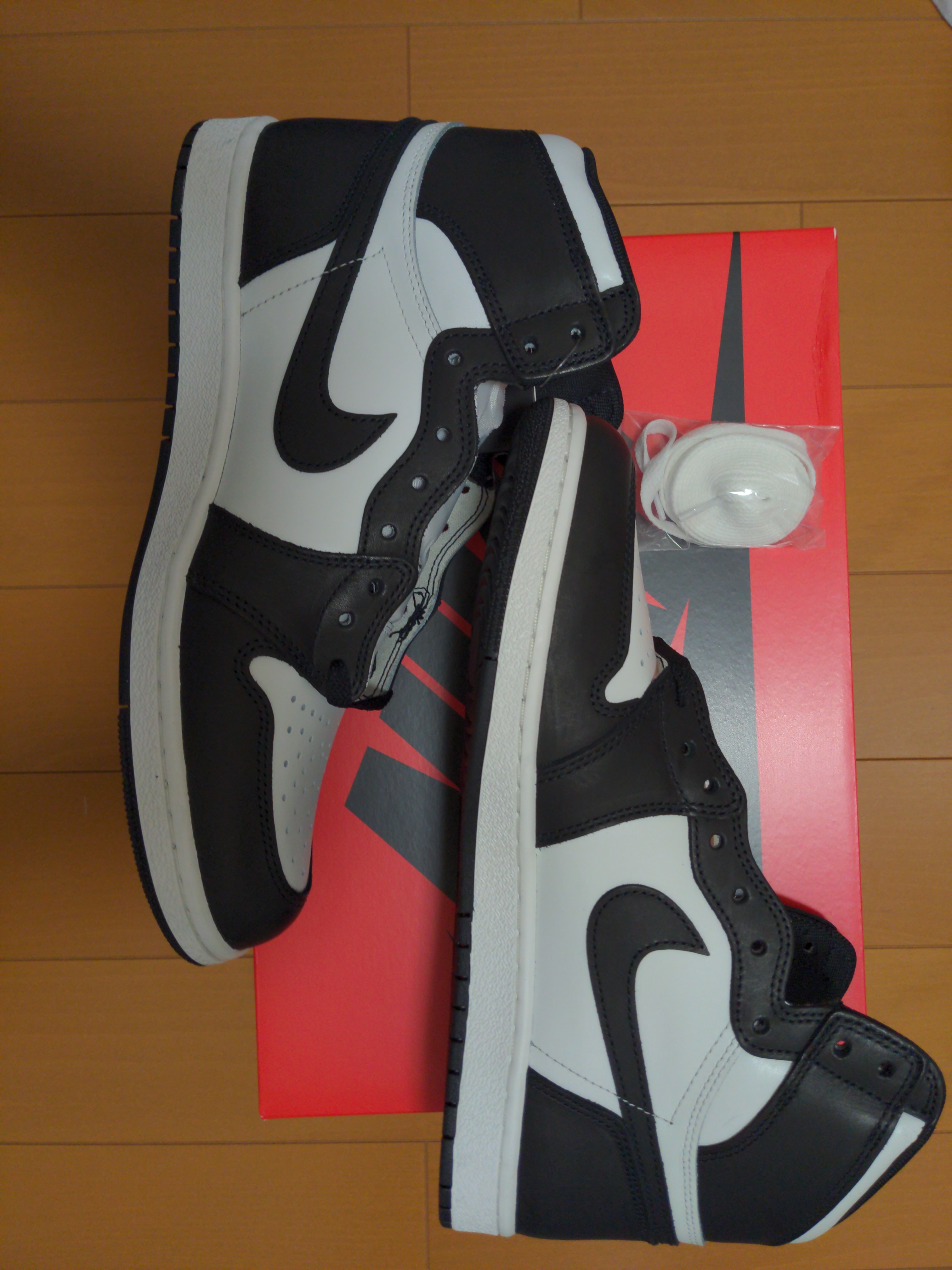 Nike Air Jordan 1 High '85 "Black/White"