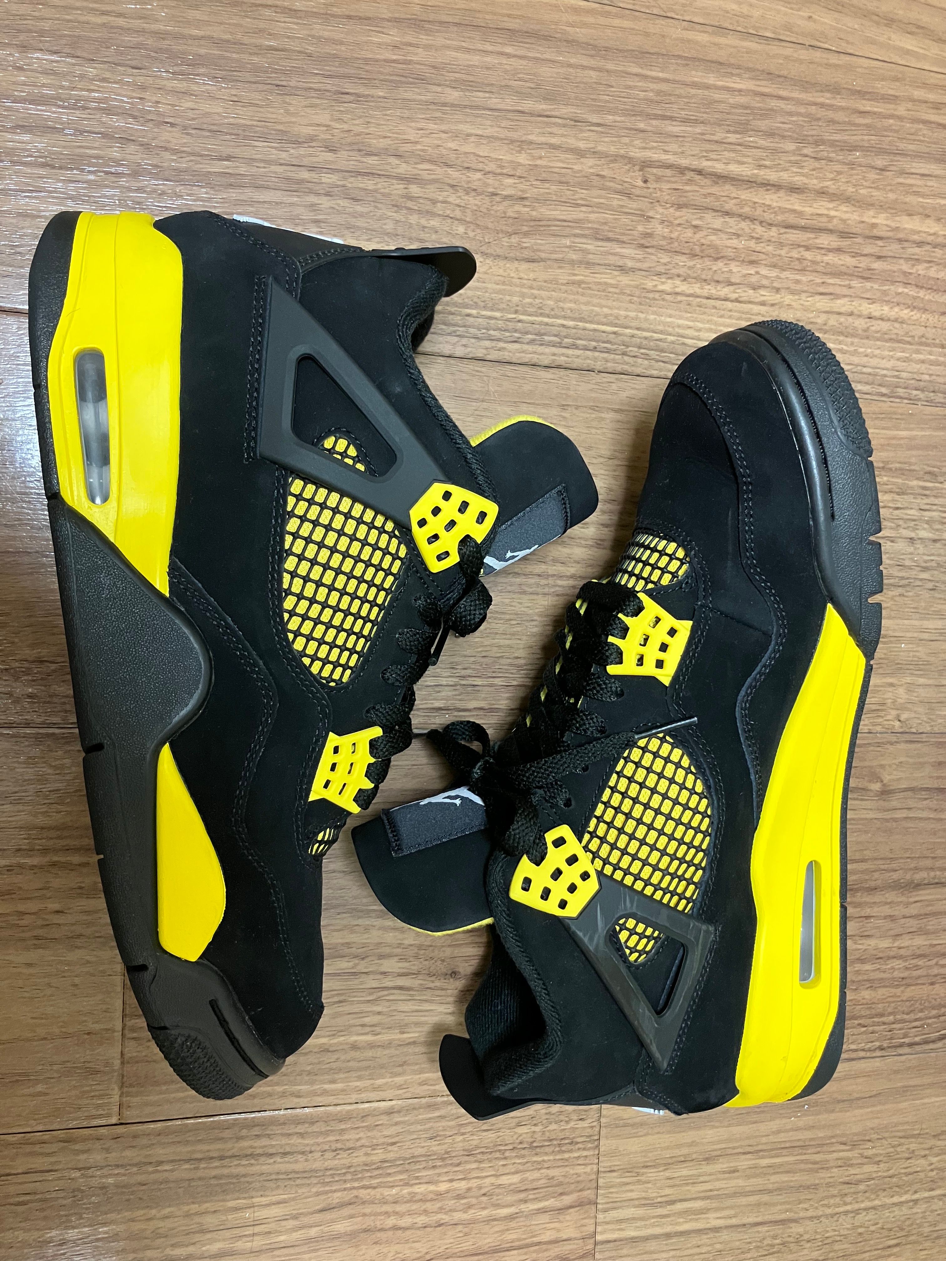 Nike Air Jordan 4 Retro "Thunder"(2023)