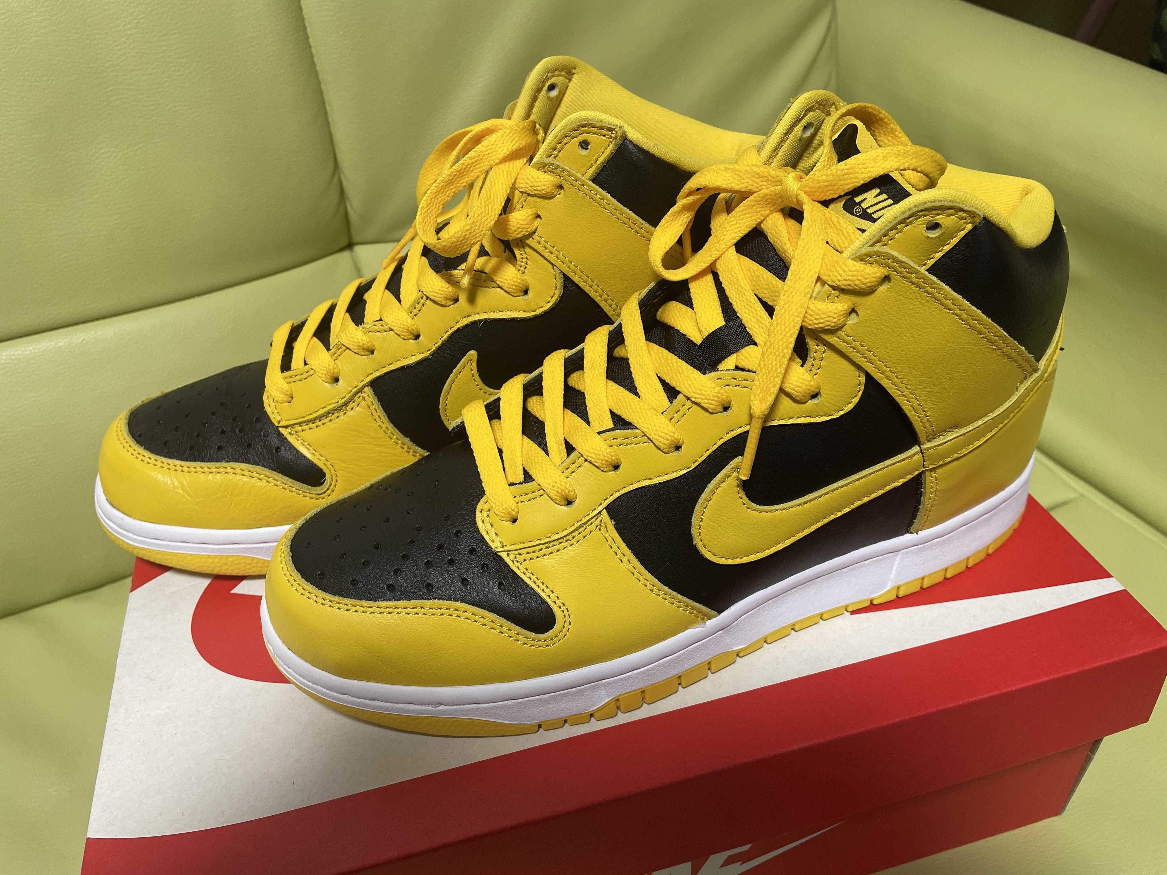 Nike Dunk High "Black/Varsity Maize"