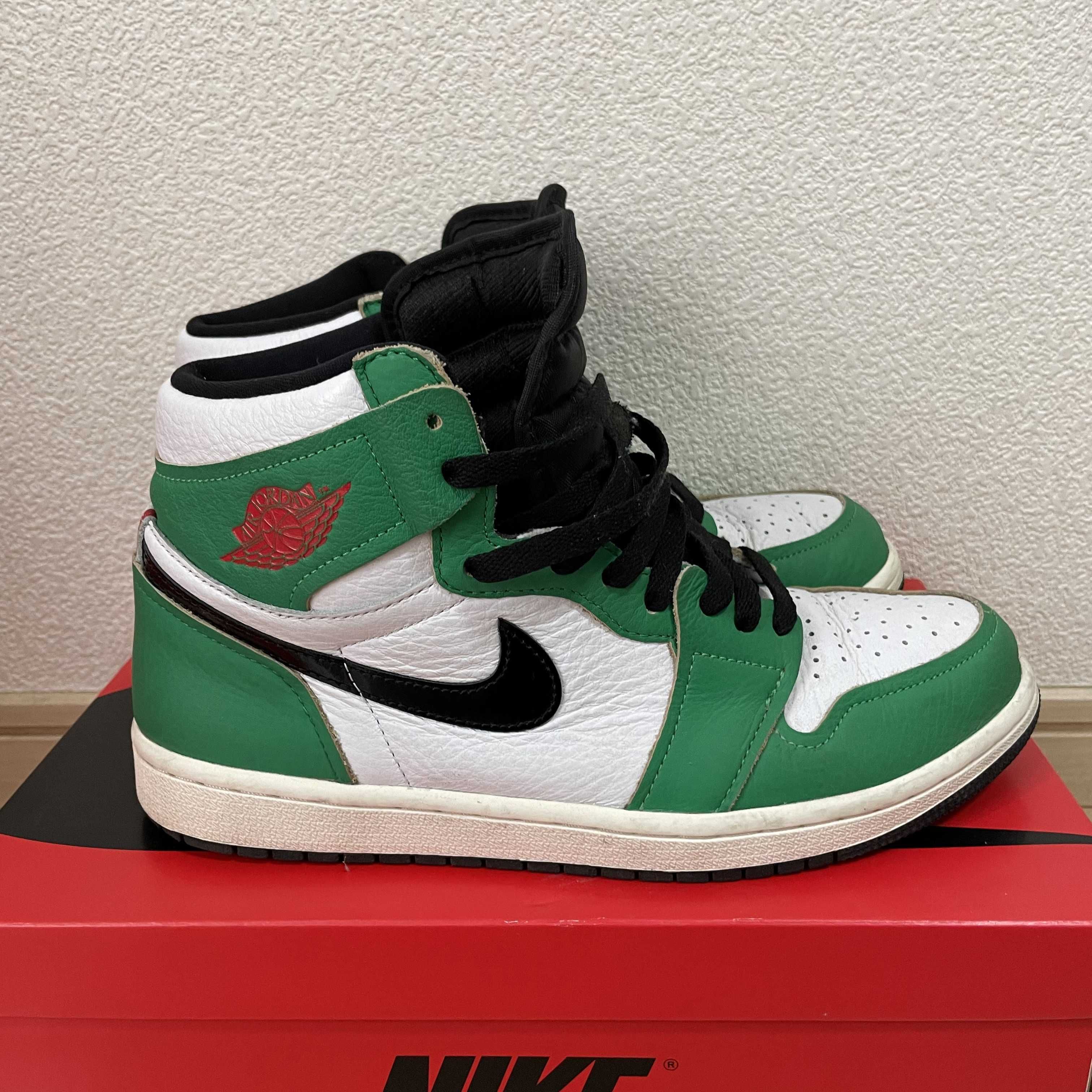 Nike Women's Air Jordan 1 High OG "Lucky Green/White-Sail-Black"   