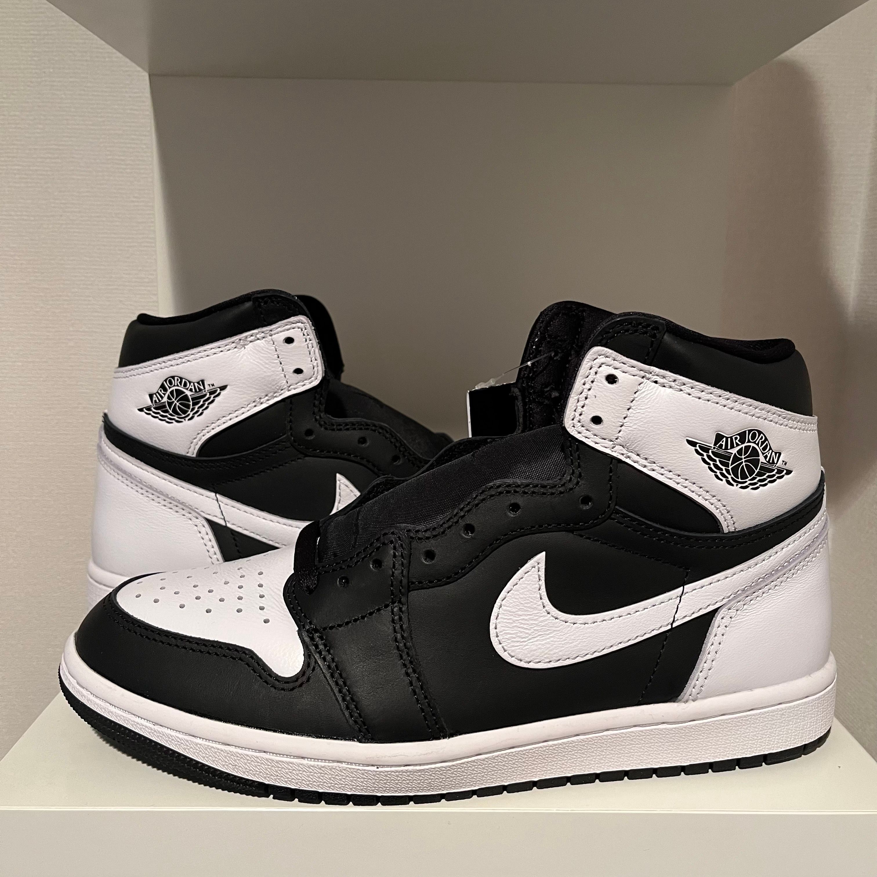 Nike Air Jordan 1 Retro High OG "Black/White"