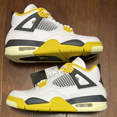 Nike Women's Air Jordan 4 Retro "Vivid Sulfur"