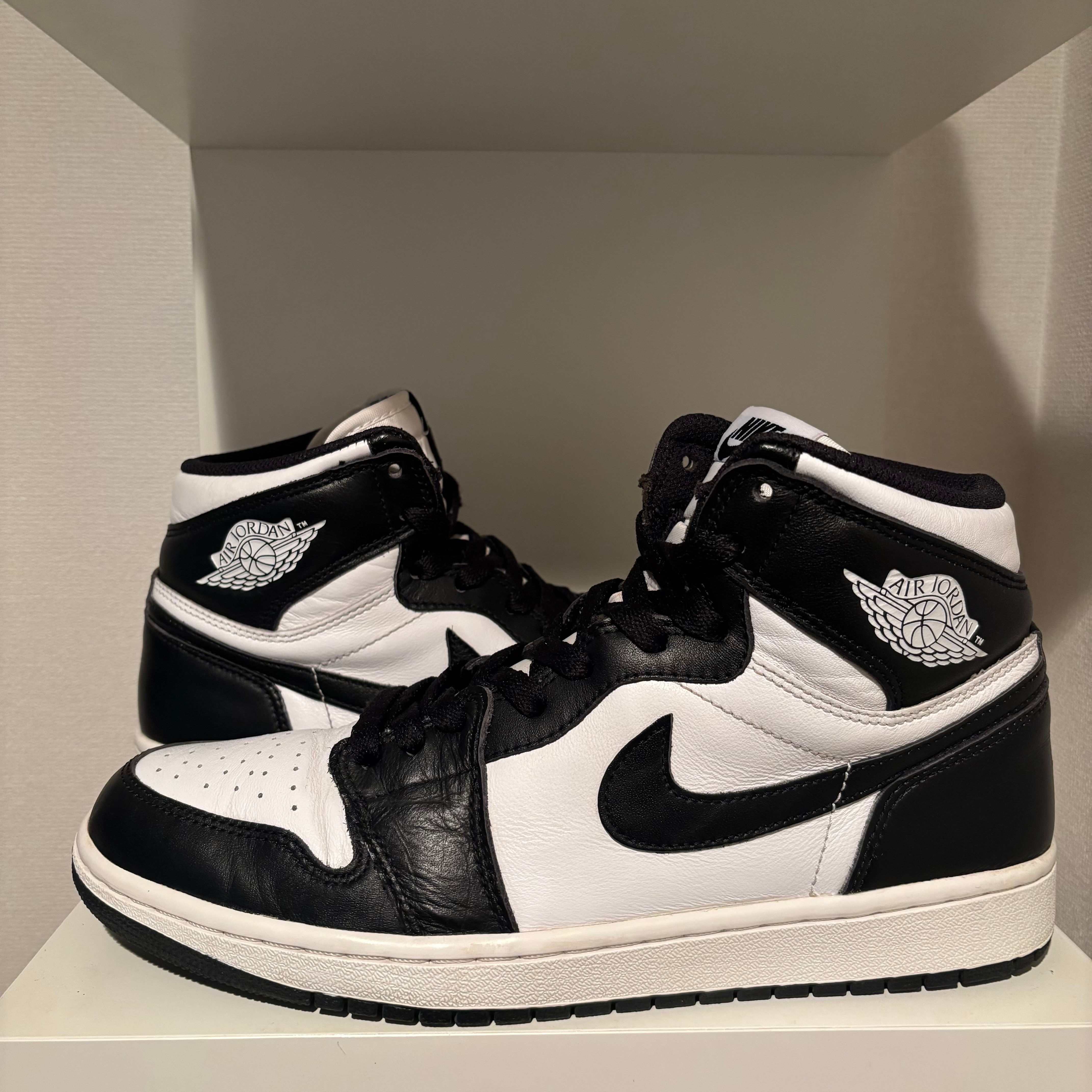 Nike Air Jordan 1 Retro High OG "Black/White"