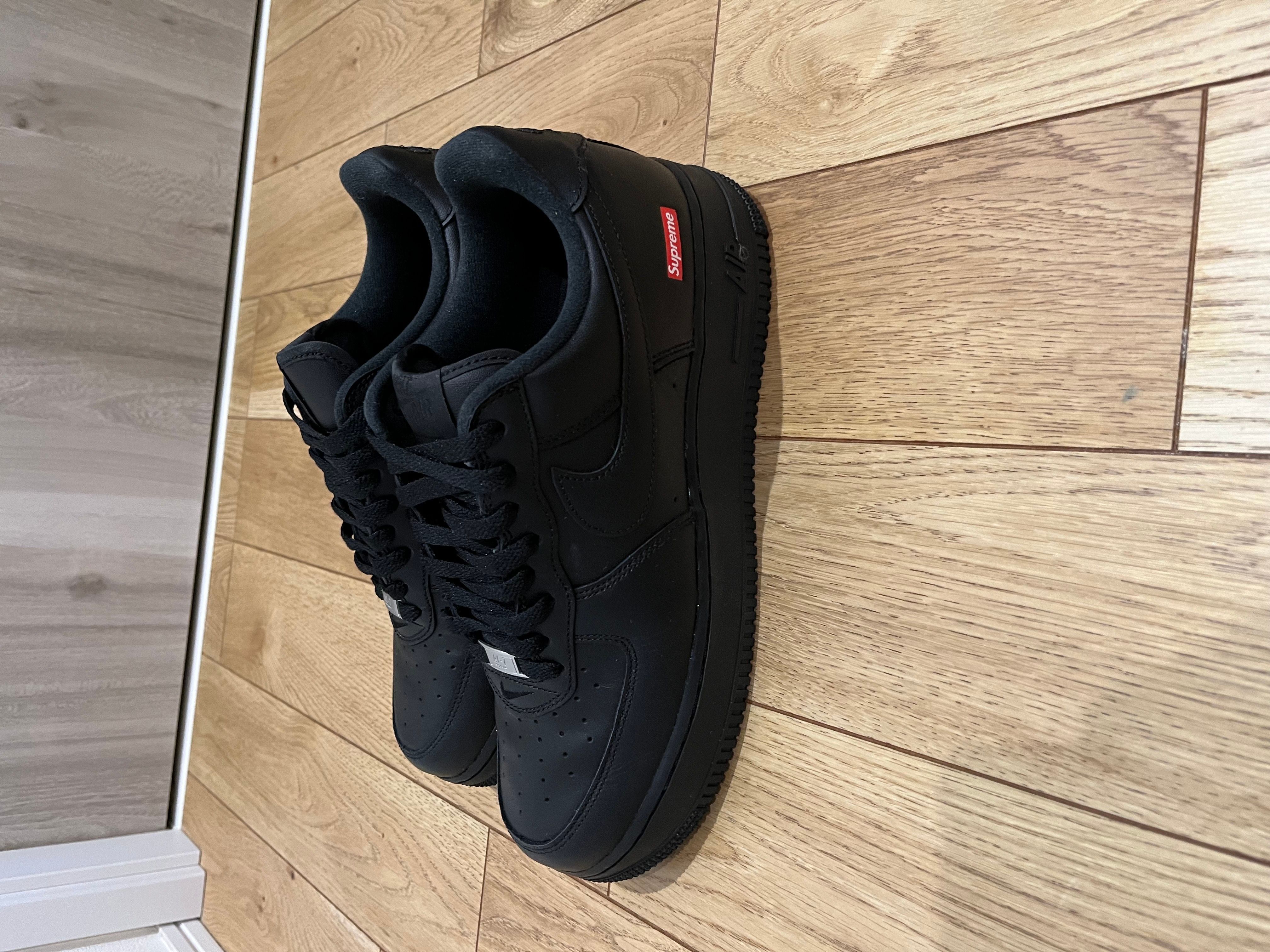 Supreme × Nike Air Force 1 Low "Black"