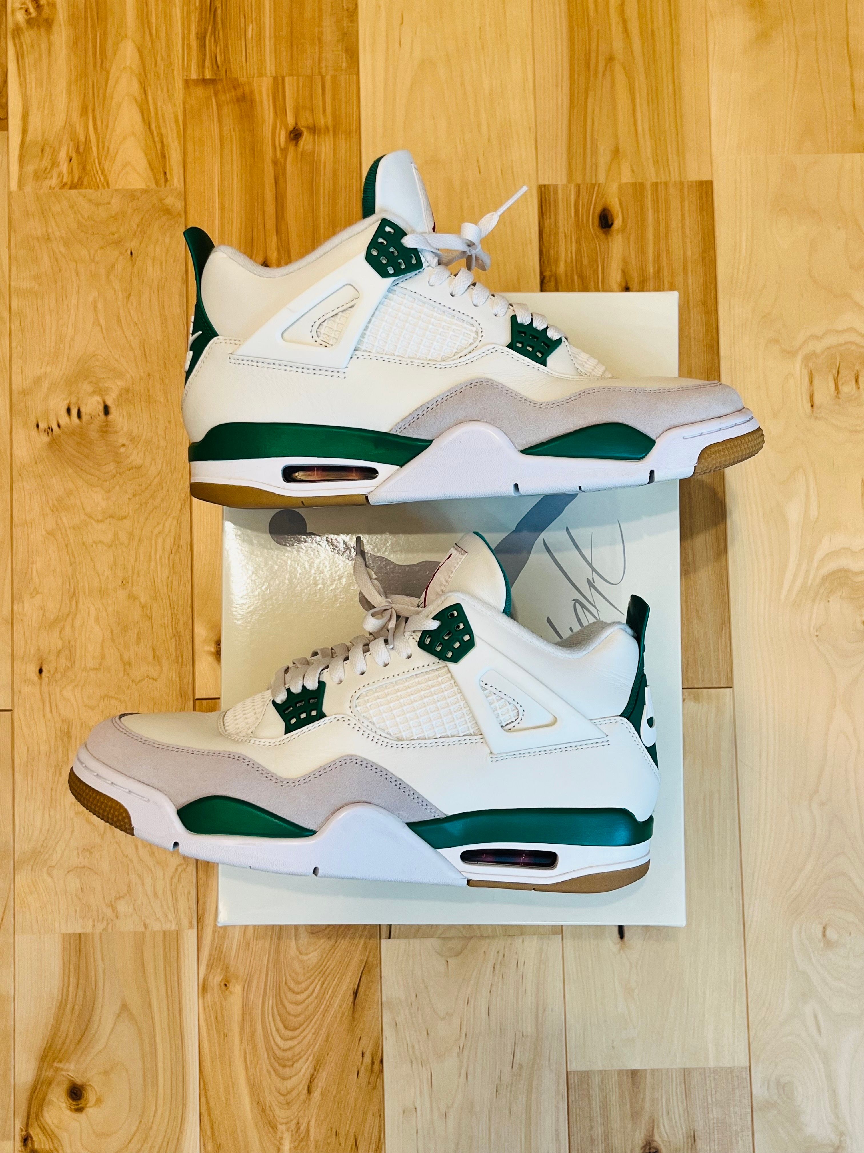 Nike SB × Air Jordan 4 Retro SP "Pine Green"