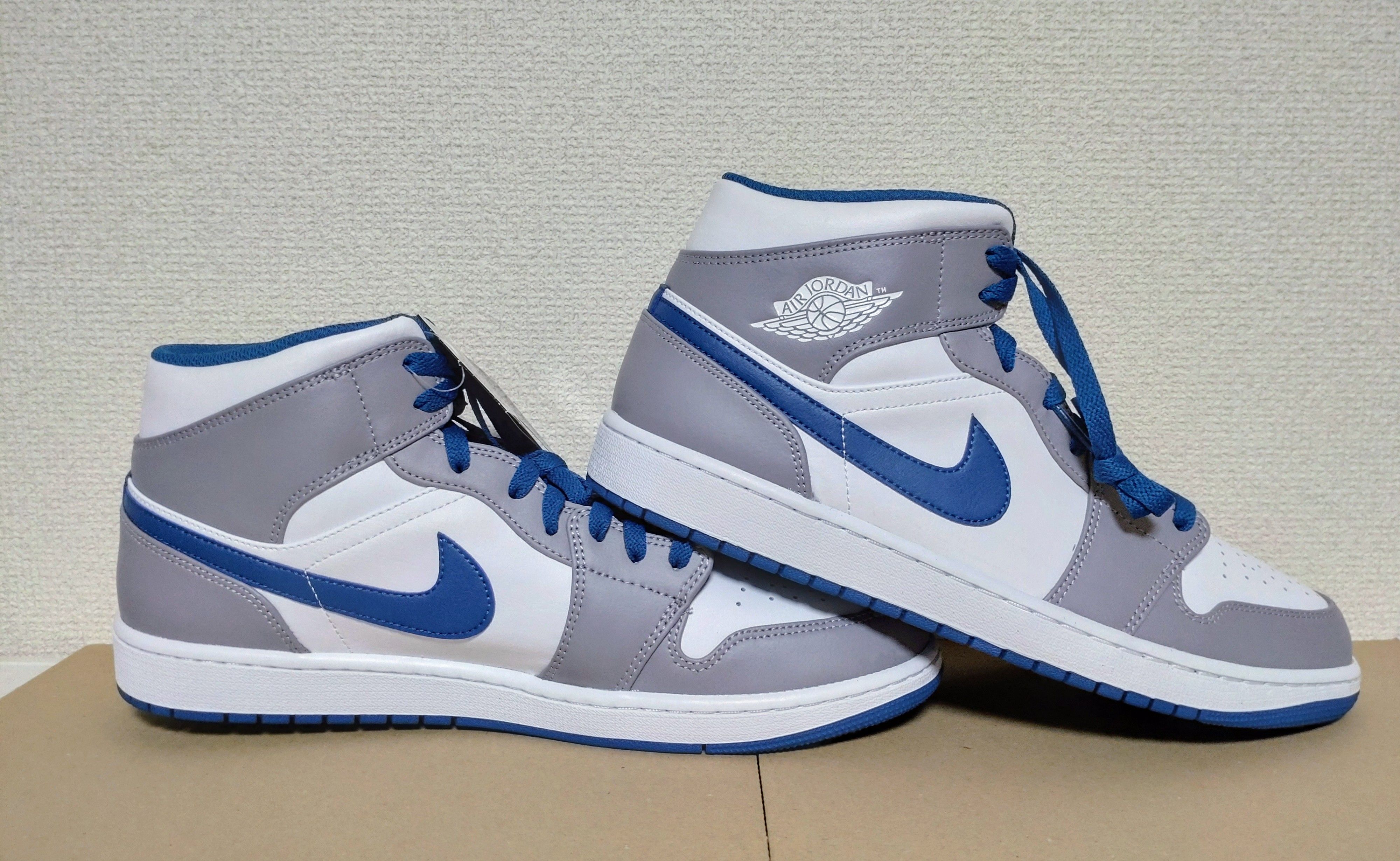 Nike Air Jordan 1 Mid "True Blue"