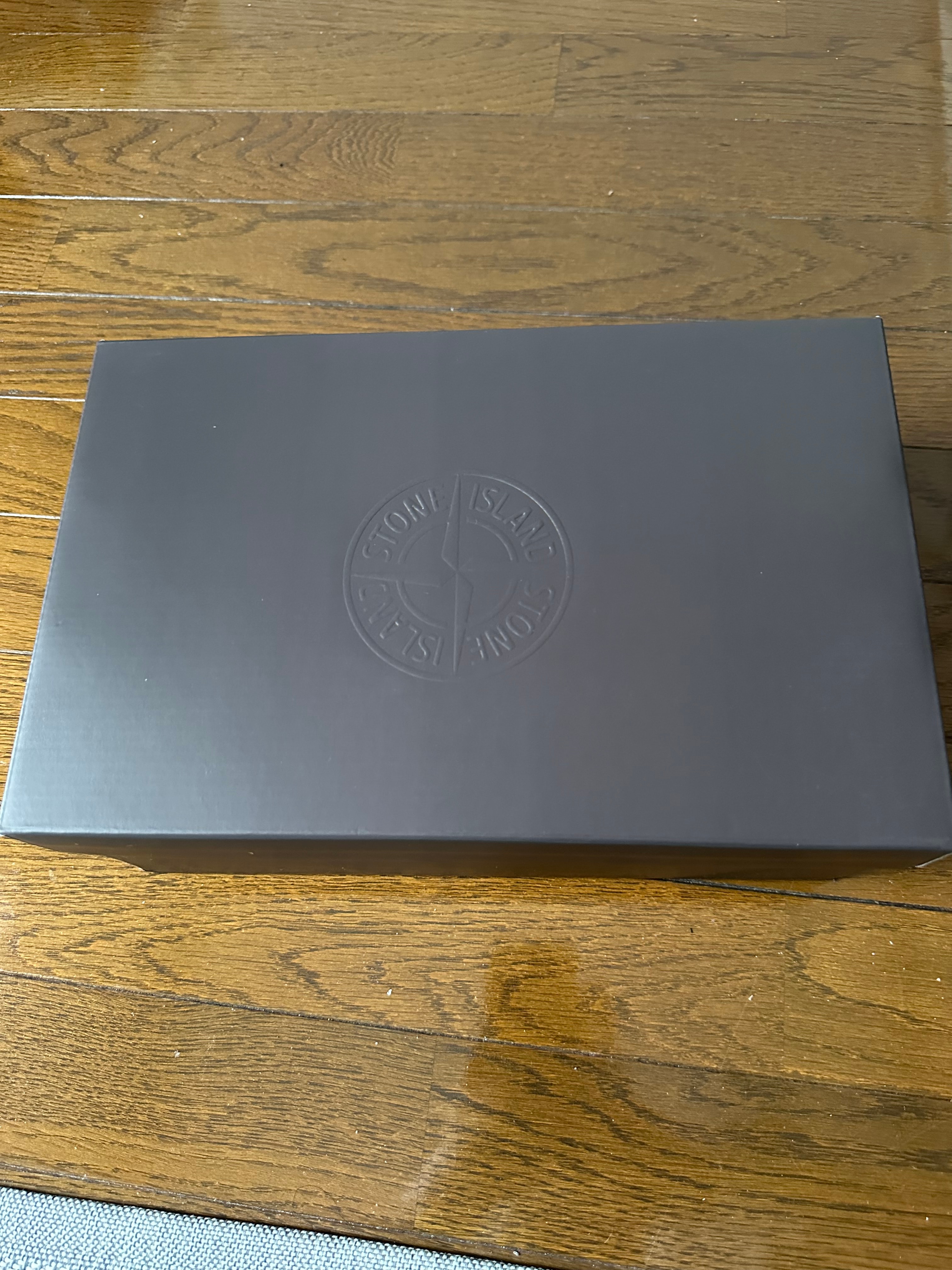 ストーンアイランド × ニューバランス 574 レガシー ゴースト "ダークブラウン"