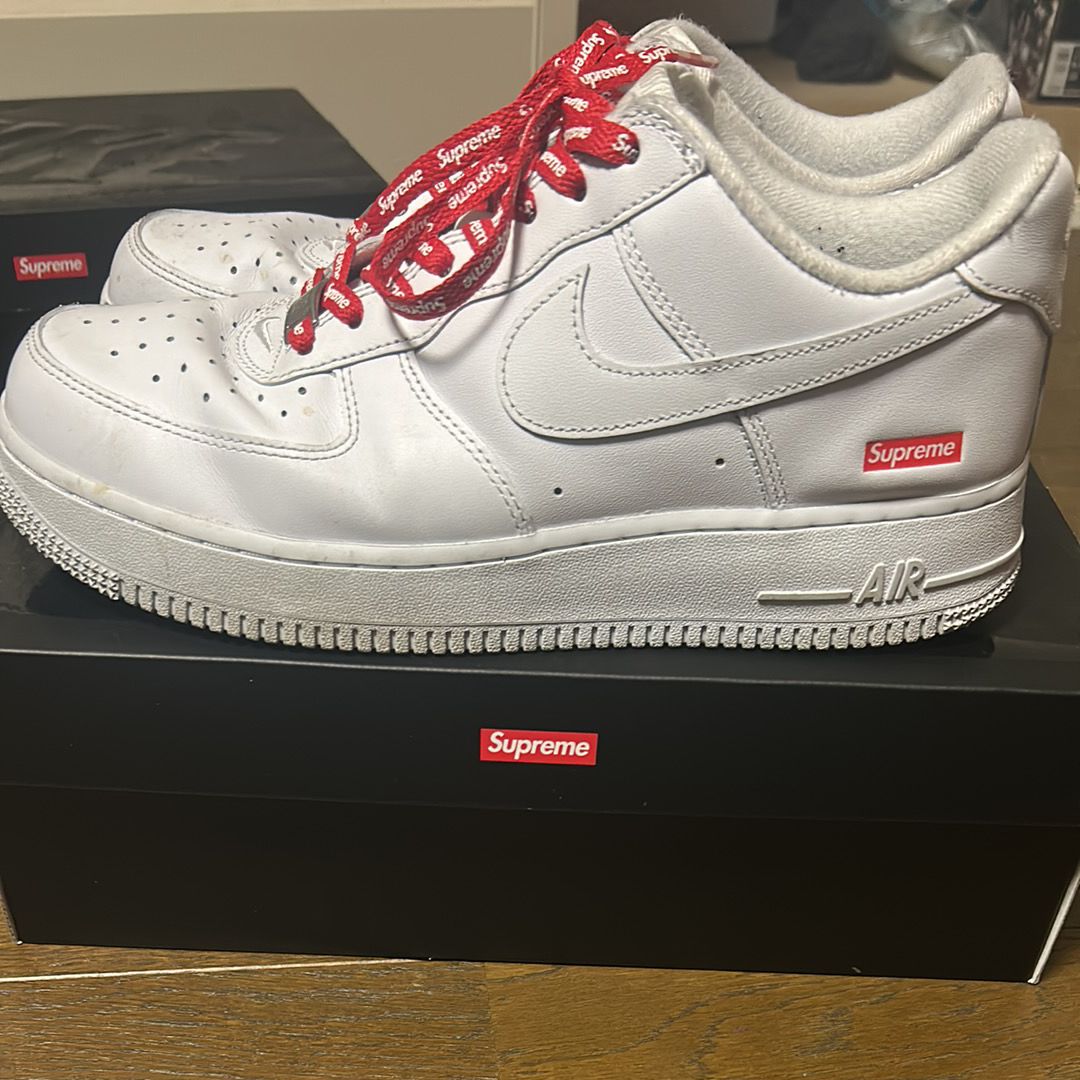 Supreme × Nike Air Force 1 Low "White"