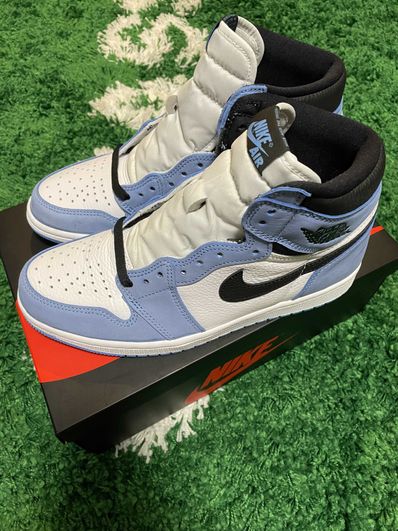 Nike Air Jordan 1 High OG "University Blue"